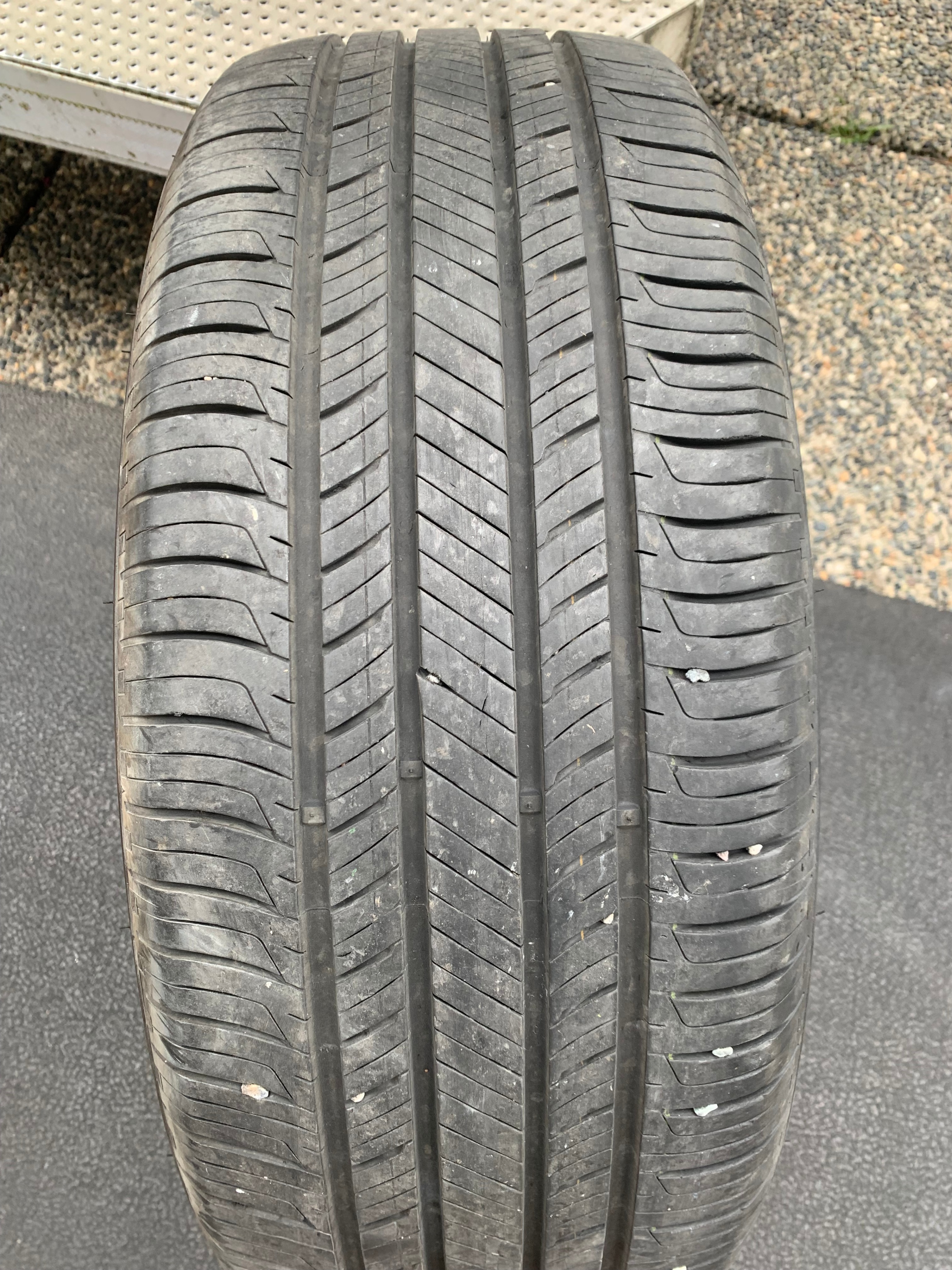 1 X single 225/55/18 98H M+S Hankook Kinergy GT with 85% tread