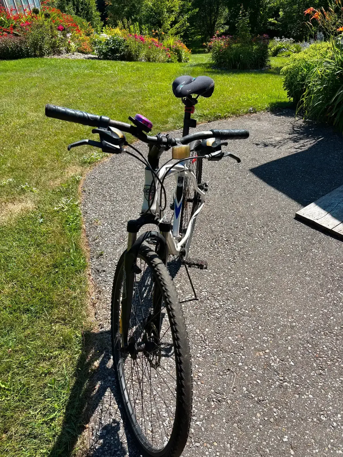 CCM Krossport Men’s Bike with comfort seat image indicator(2)