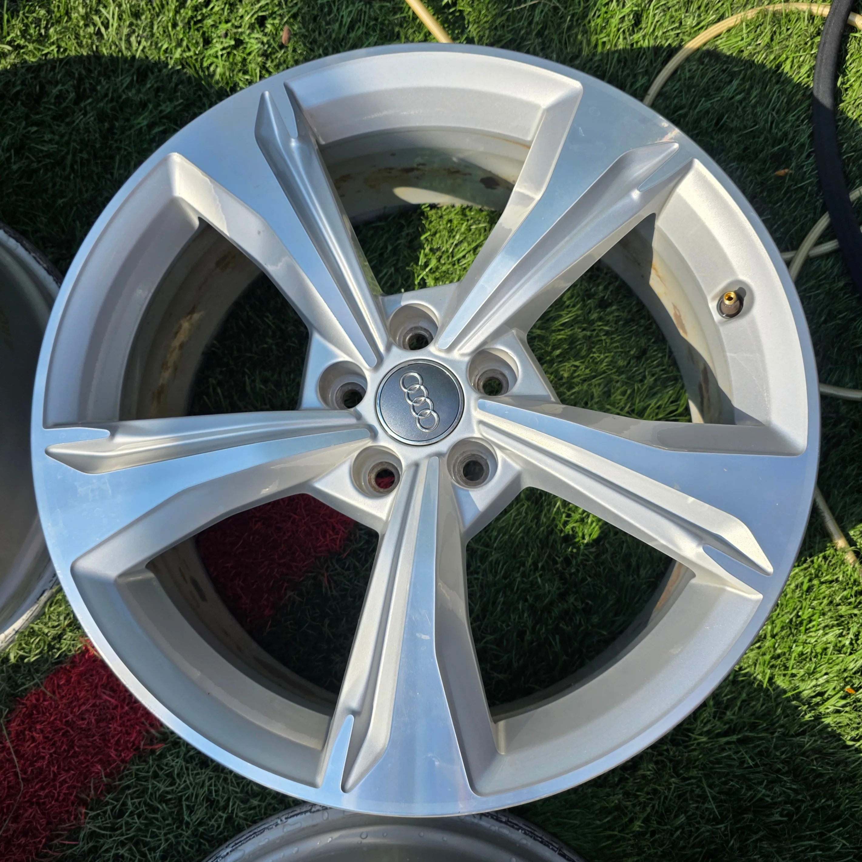 19 inch Audi OEM rims 5x112 like new image indicator(3)