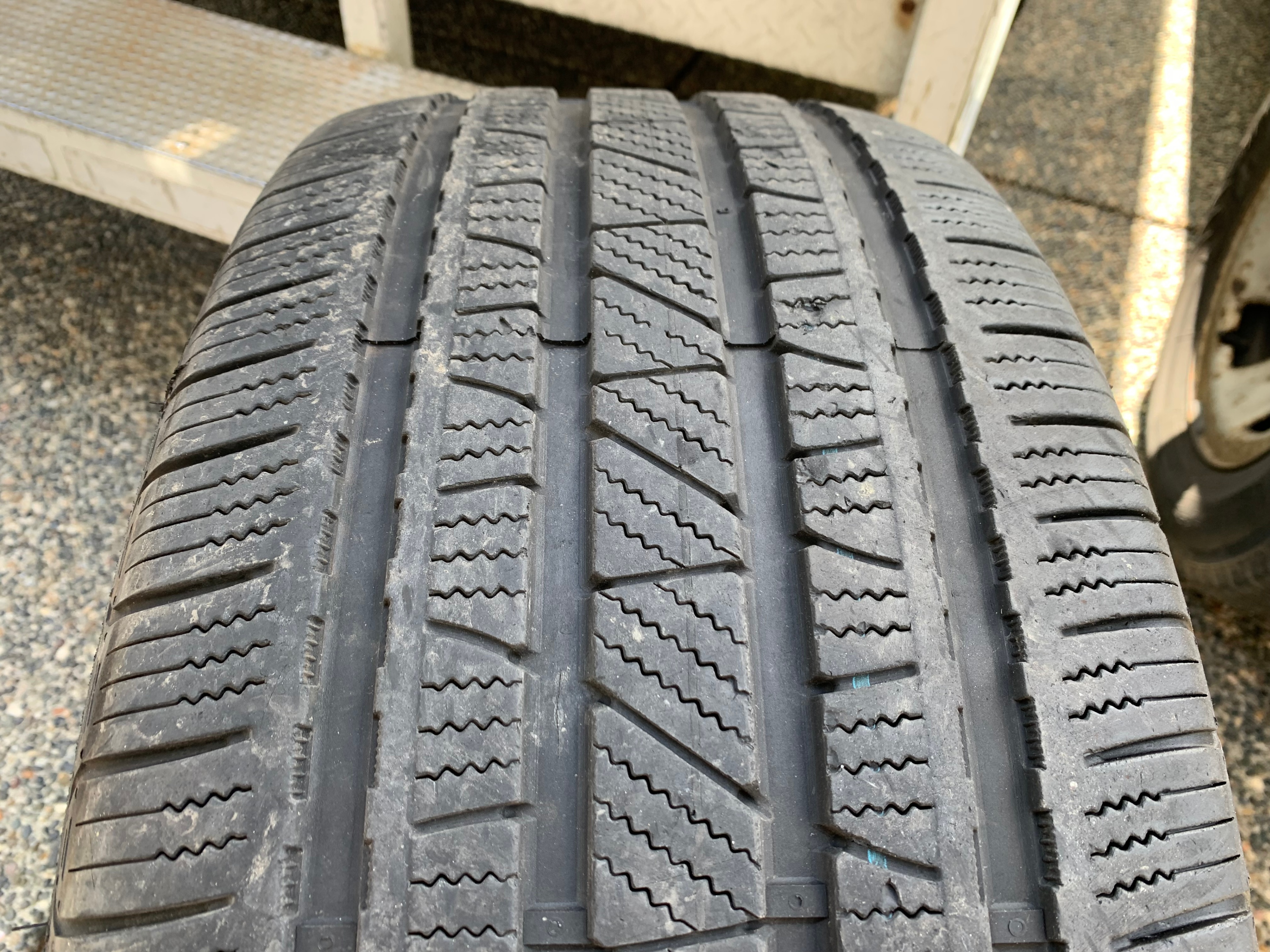 1 X single 275/50/20 Cooper Discoverer SRX LE MO with 65% tread - photo 3