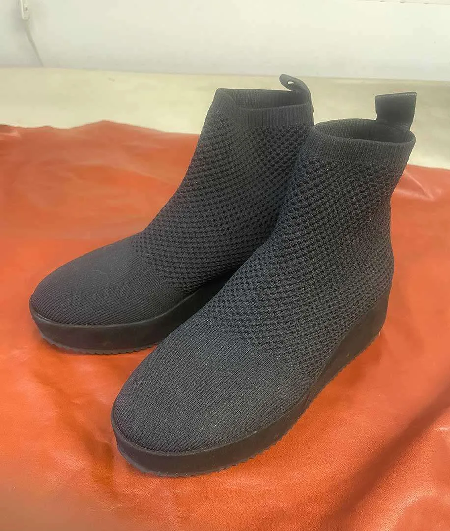 Eileen Fisher platform Mars Booties, Barely worn Size 5.5 thumbnail