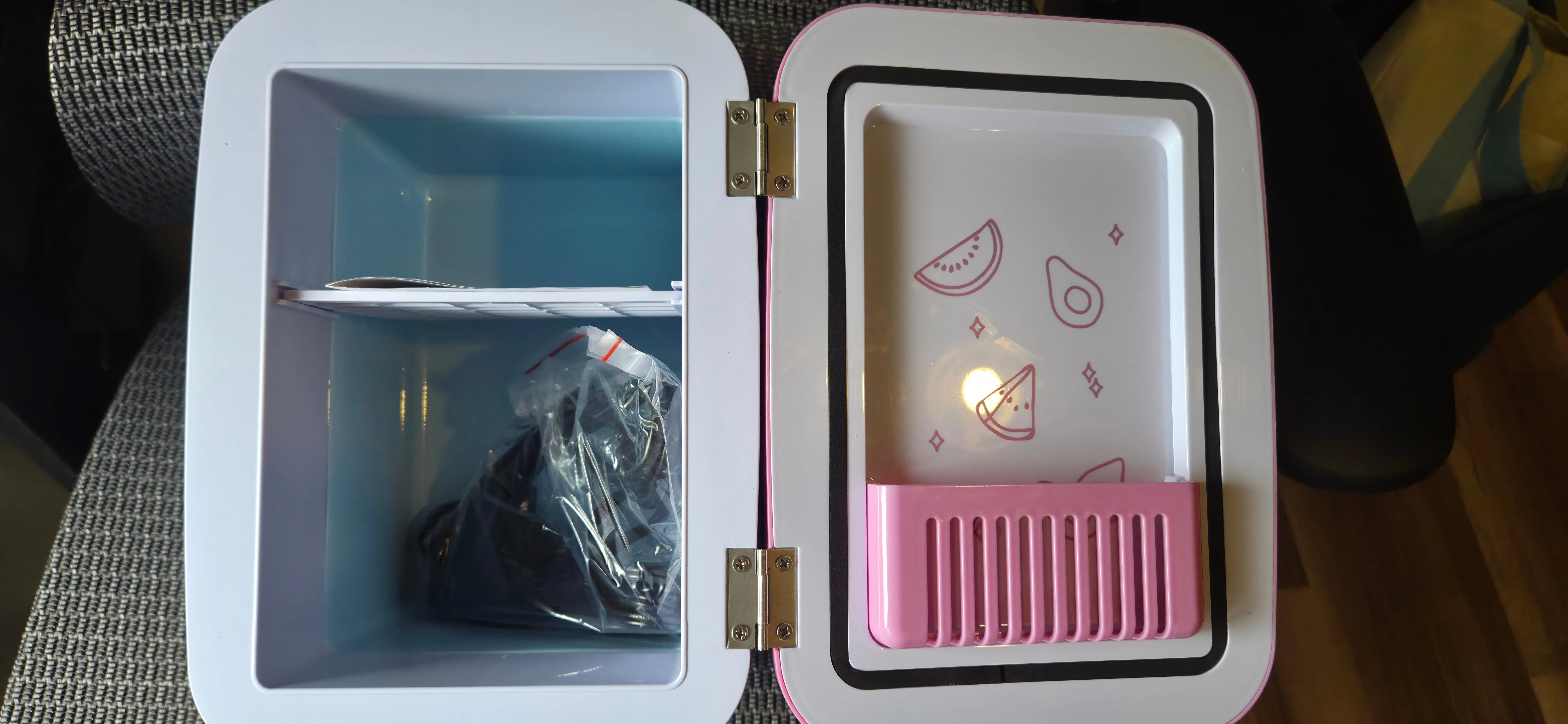 FREE products with Makeup Fridge purchase image indicator(5)