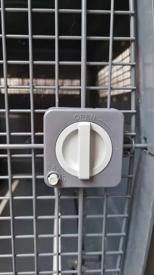 Dog Carrier / Crate image indicator(3)