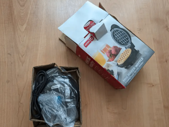 Mini Waffle Maker Machine for Individual Waffles, Paninis, etc - photo 2