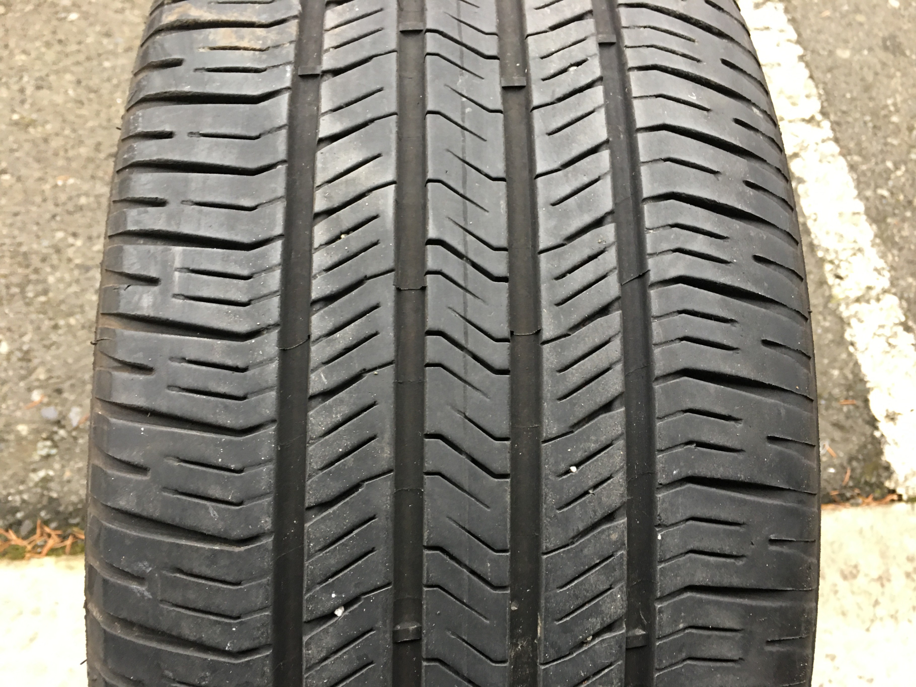 1 X single 225/50/18 95H M+S Goodyear eagle LS2 with 80% tread - photo 2