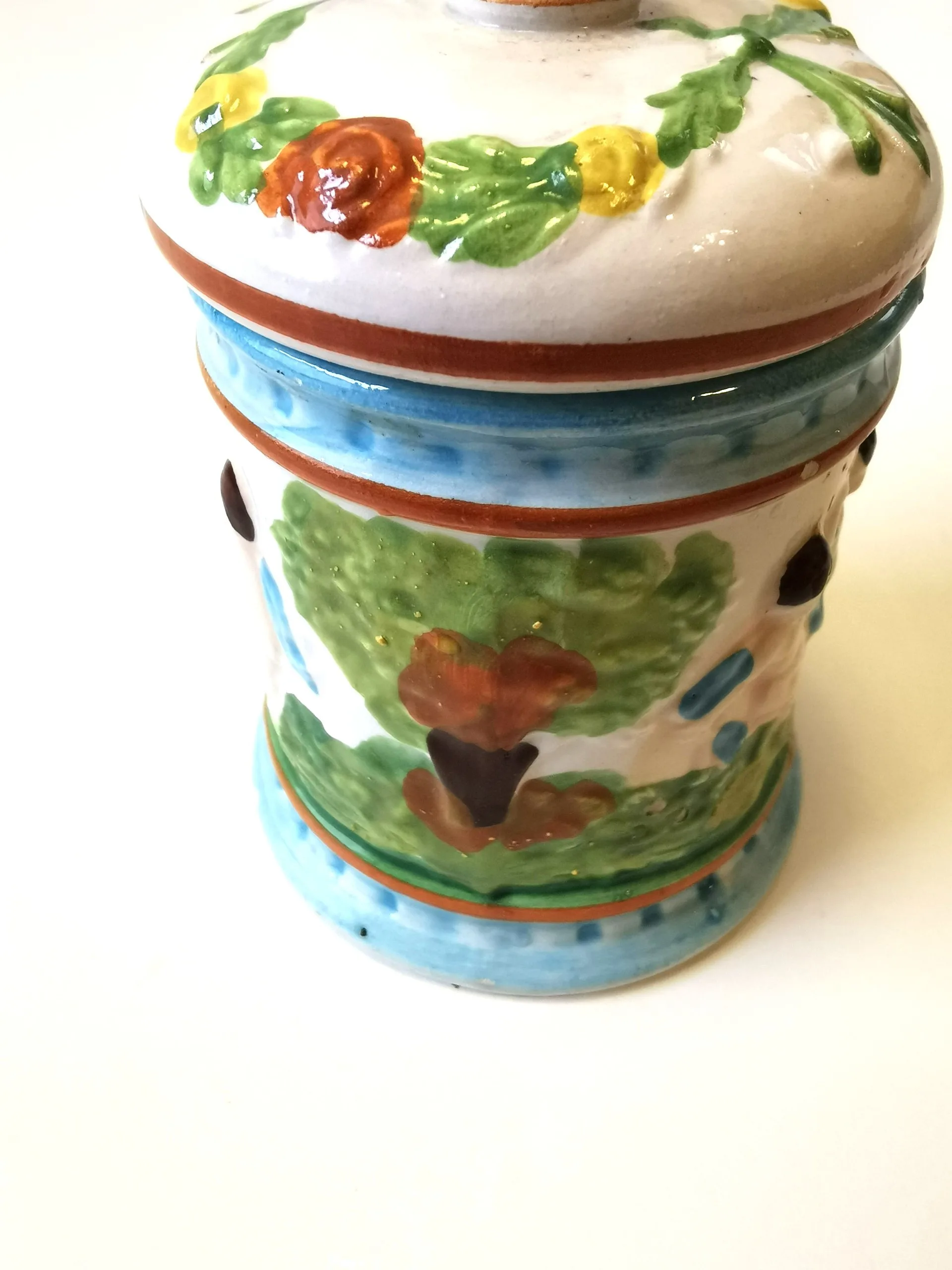 Small Porcelain Display Piece made in Italy image indicator(3)