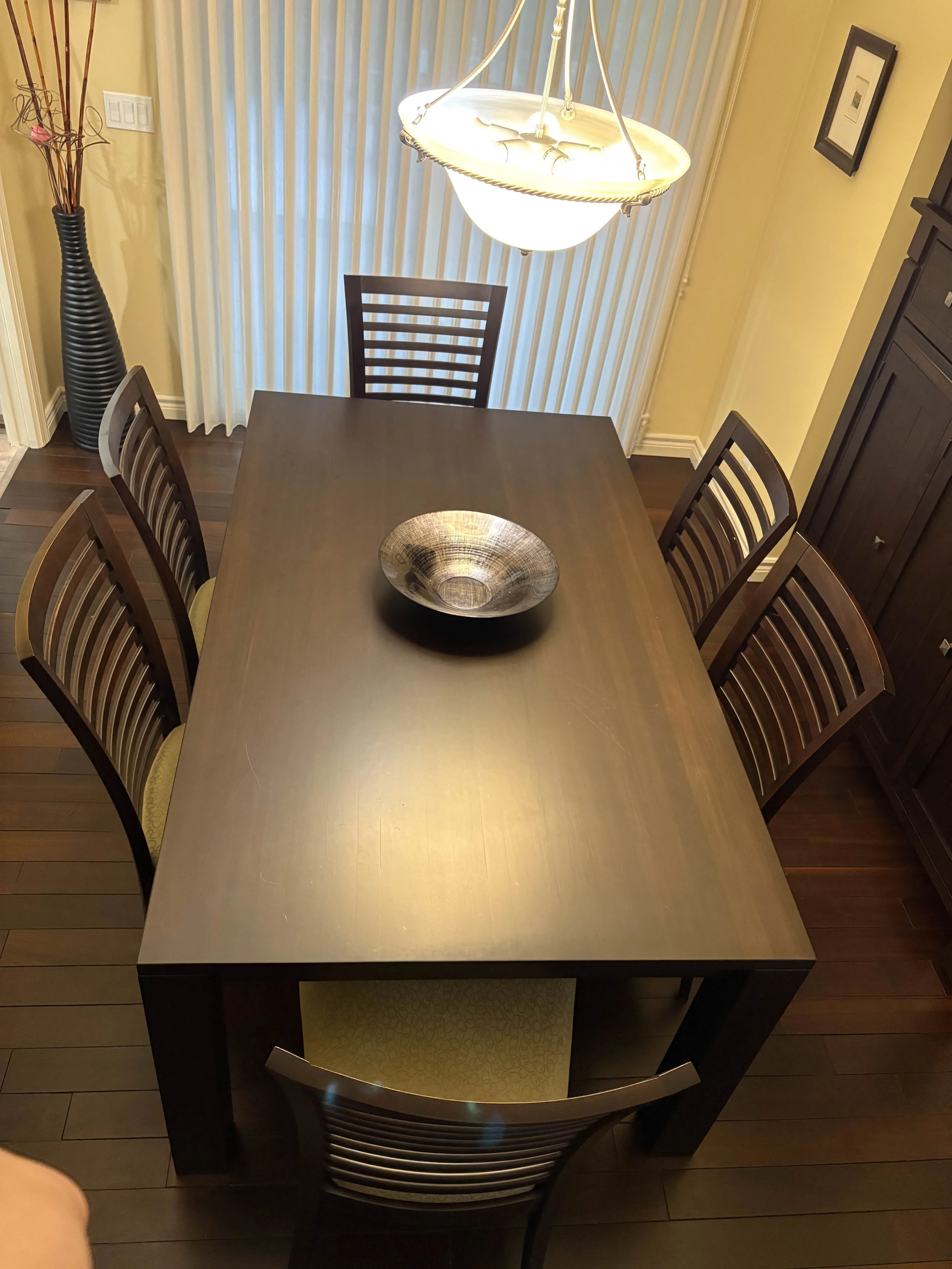 Dining Table with 6 chairs image indicator(2)