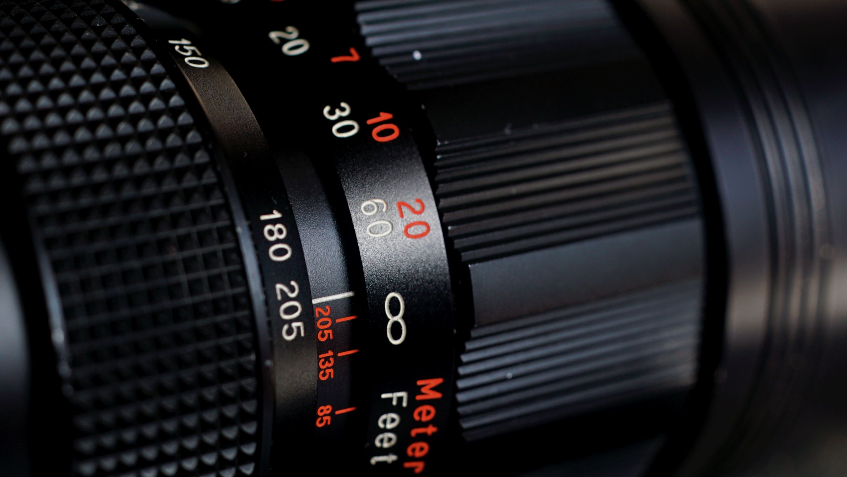 Auto Admiral Tele Zoom Lens 80-205mm F3.8 OM Mount - photo 2
