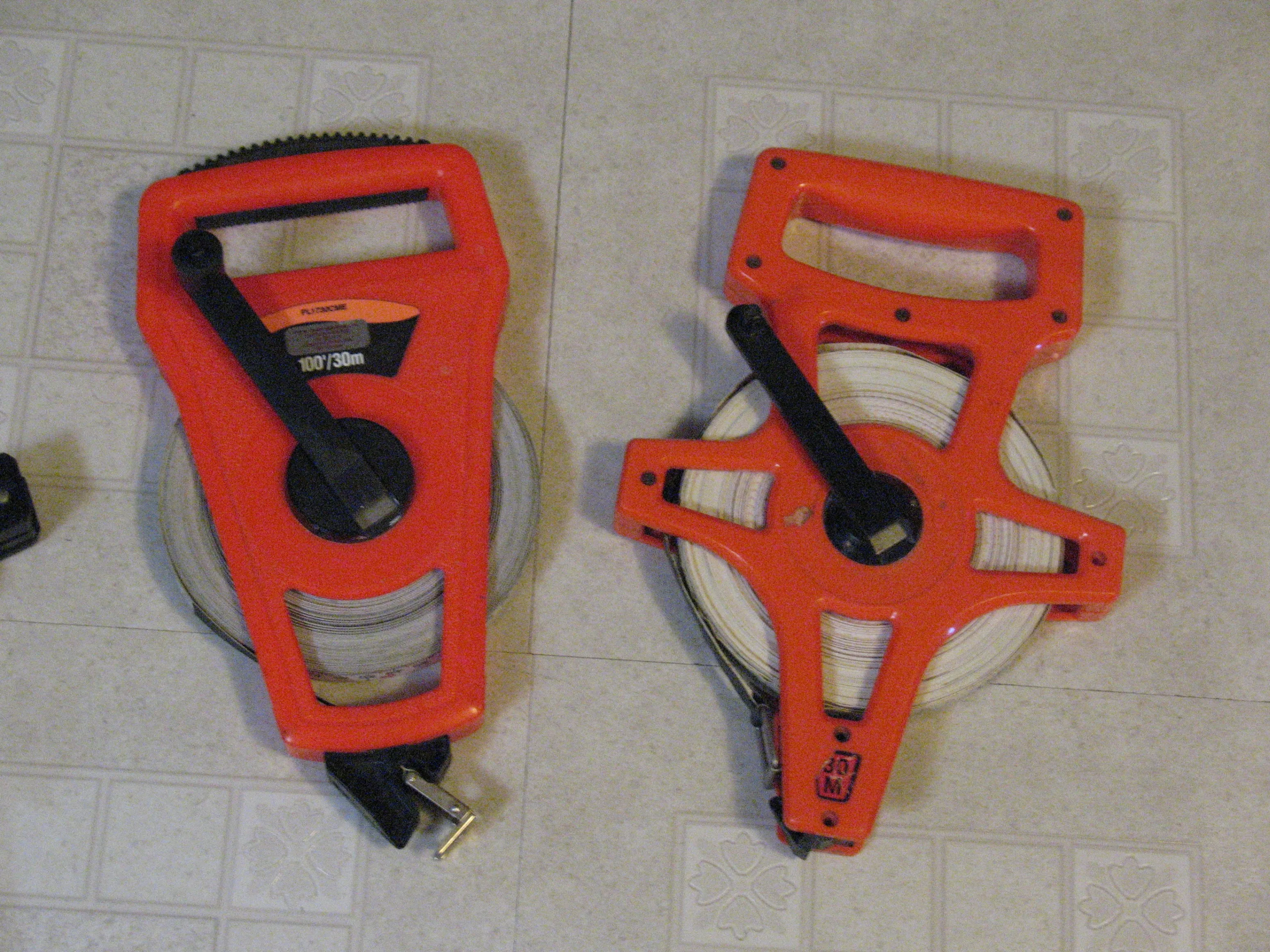 REEL 100 Feet Measuring Tapes image indicator(5)