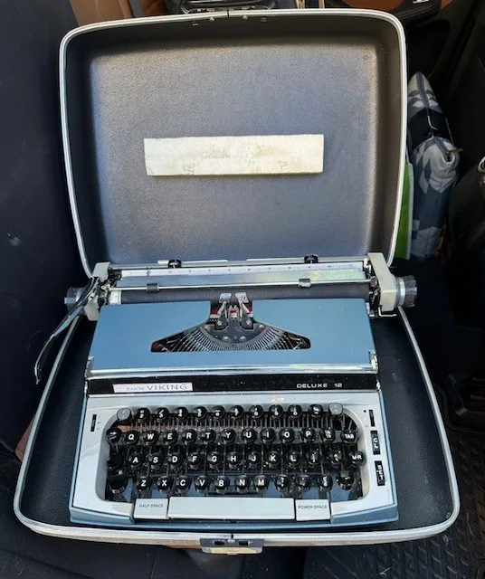 Vintage typewriter with Carrying Case