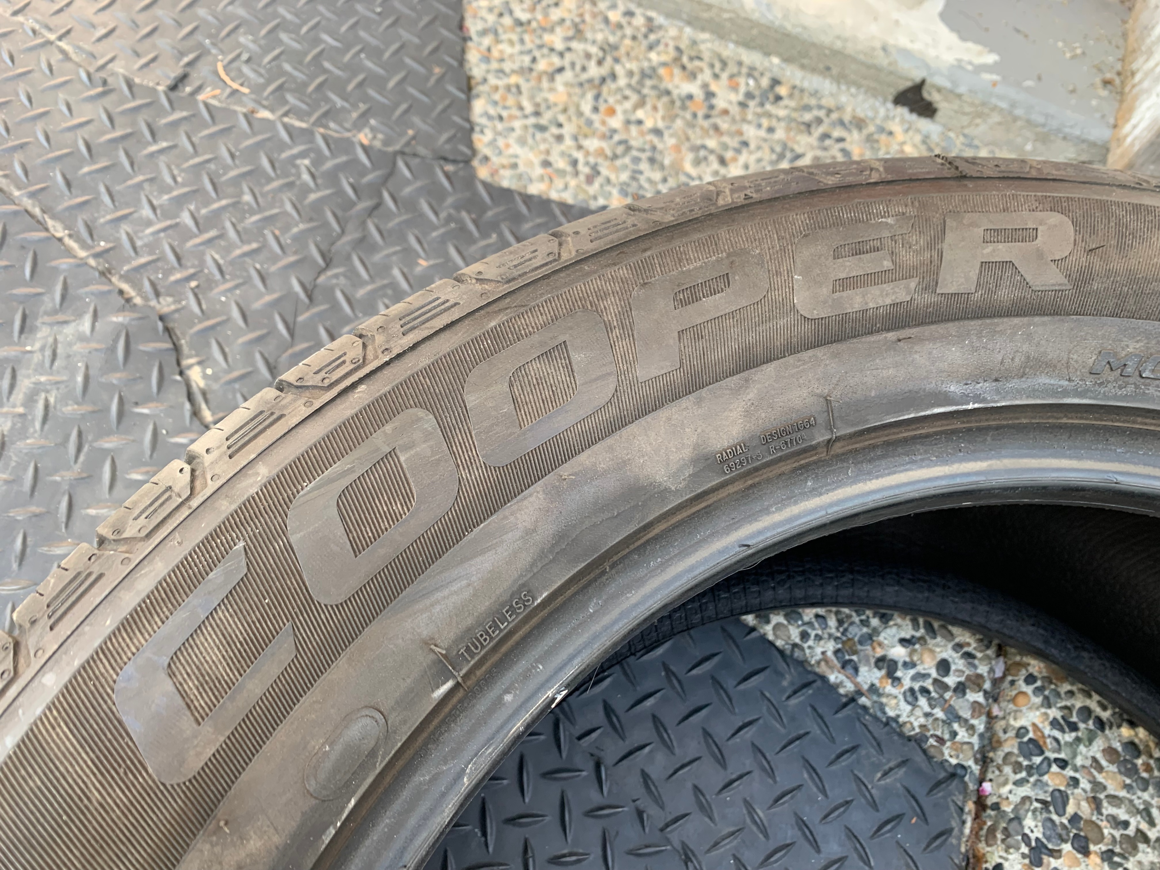 1 X single 275/50/20 Cooper Discoverer SRX LE MO with 65% tread - photo 5