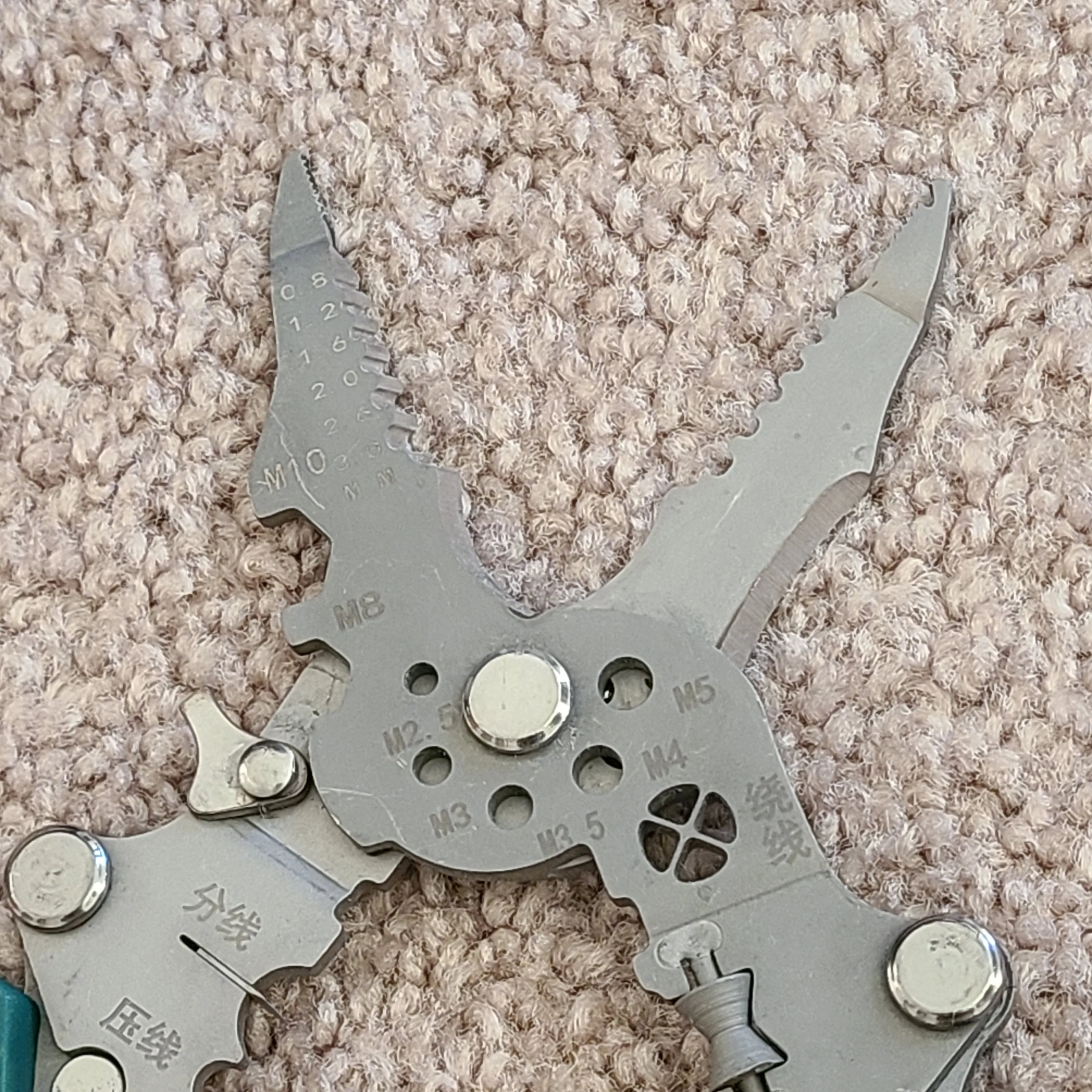 Heavy-Duty All-in-One Wire Stripper & Crimper Pliers image indicator(7)