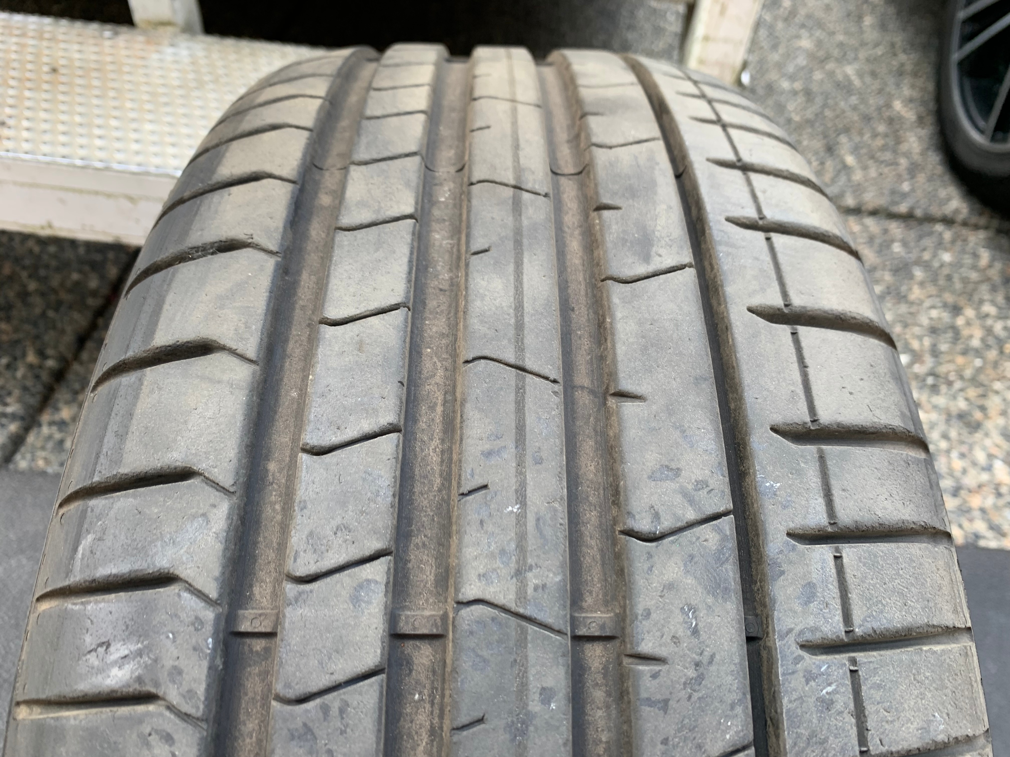 PAIR of 225/40/19 93Y Pirelli Pzero Pz4 MOE RFT with 90% tread - photo 3