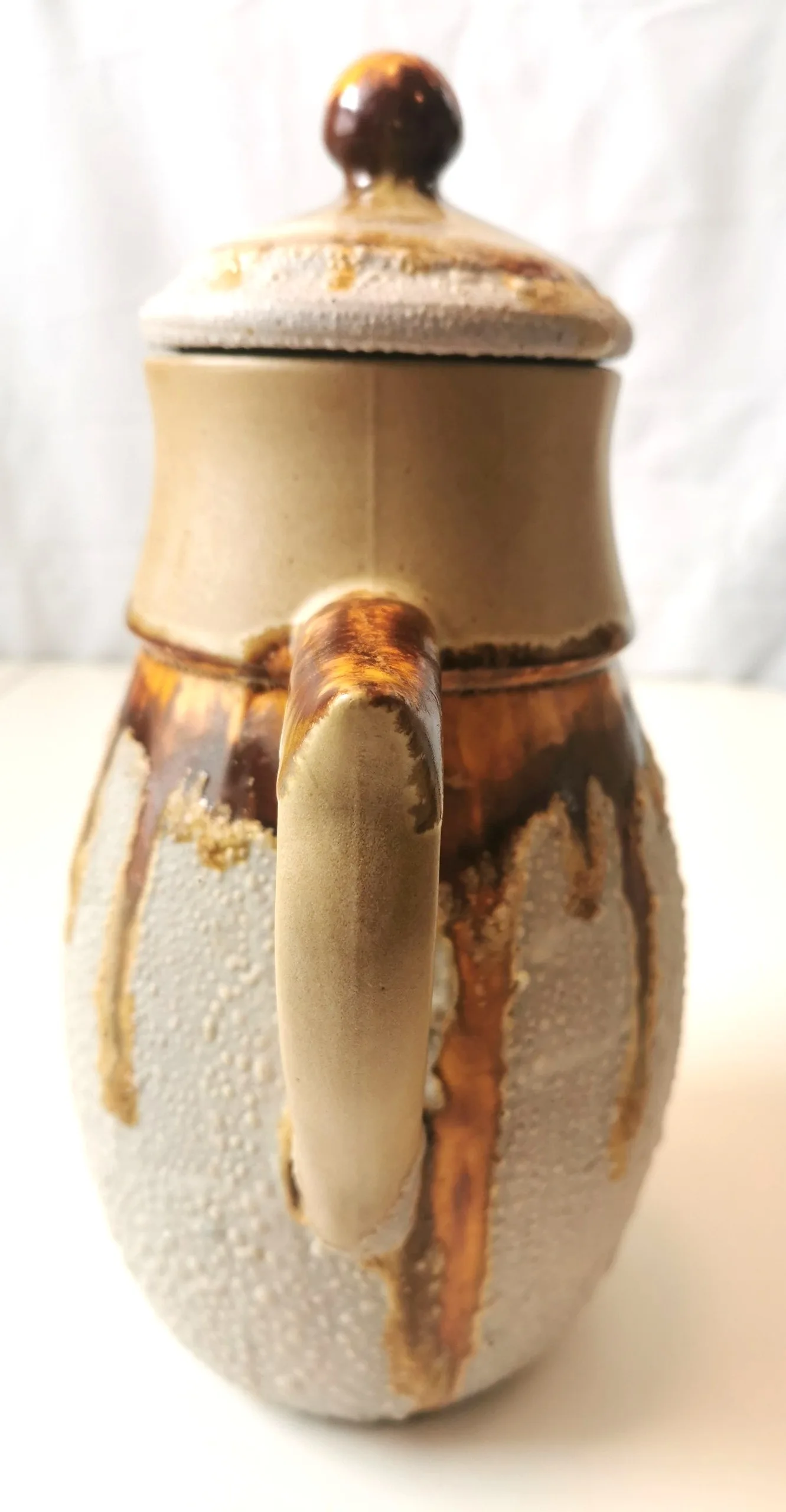 Vintage Tea / Coffee Pot Canada Stoneware Laurentian Pottery 840 image indicator(2)