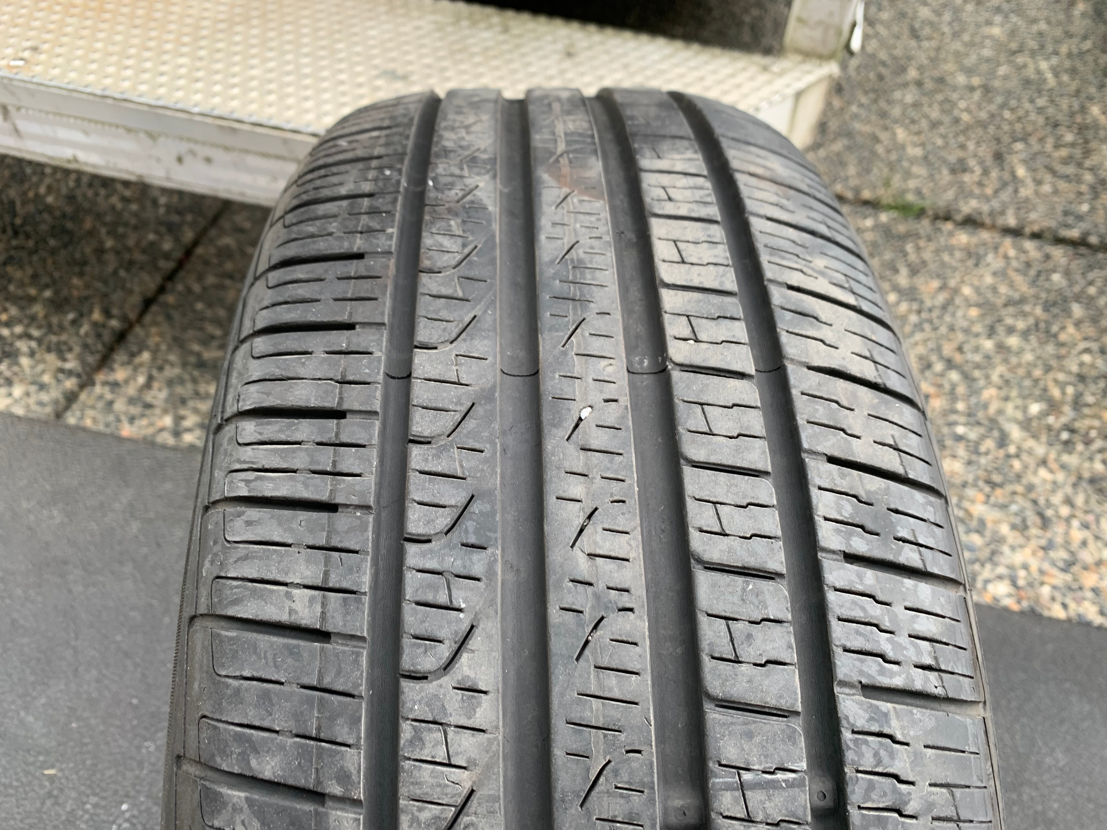 1 X single 225/45/17 Pirelli P7 Cinturato A/S RFT with 65% tread - photo 3