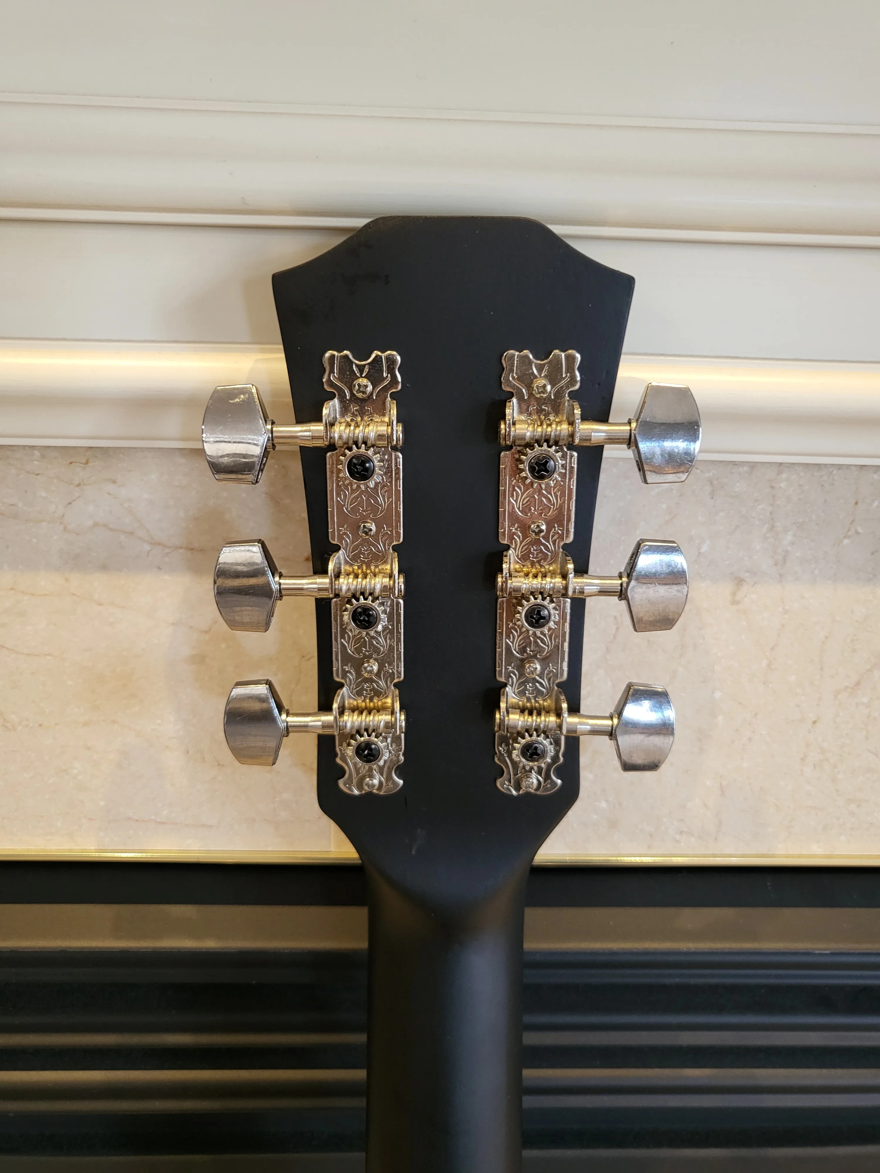 Acoustic Guitar for Beginners Black Starter Package image indicator(4)