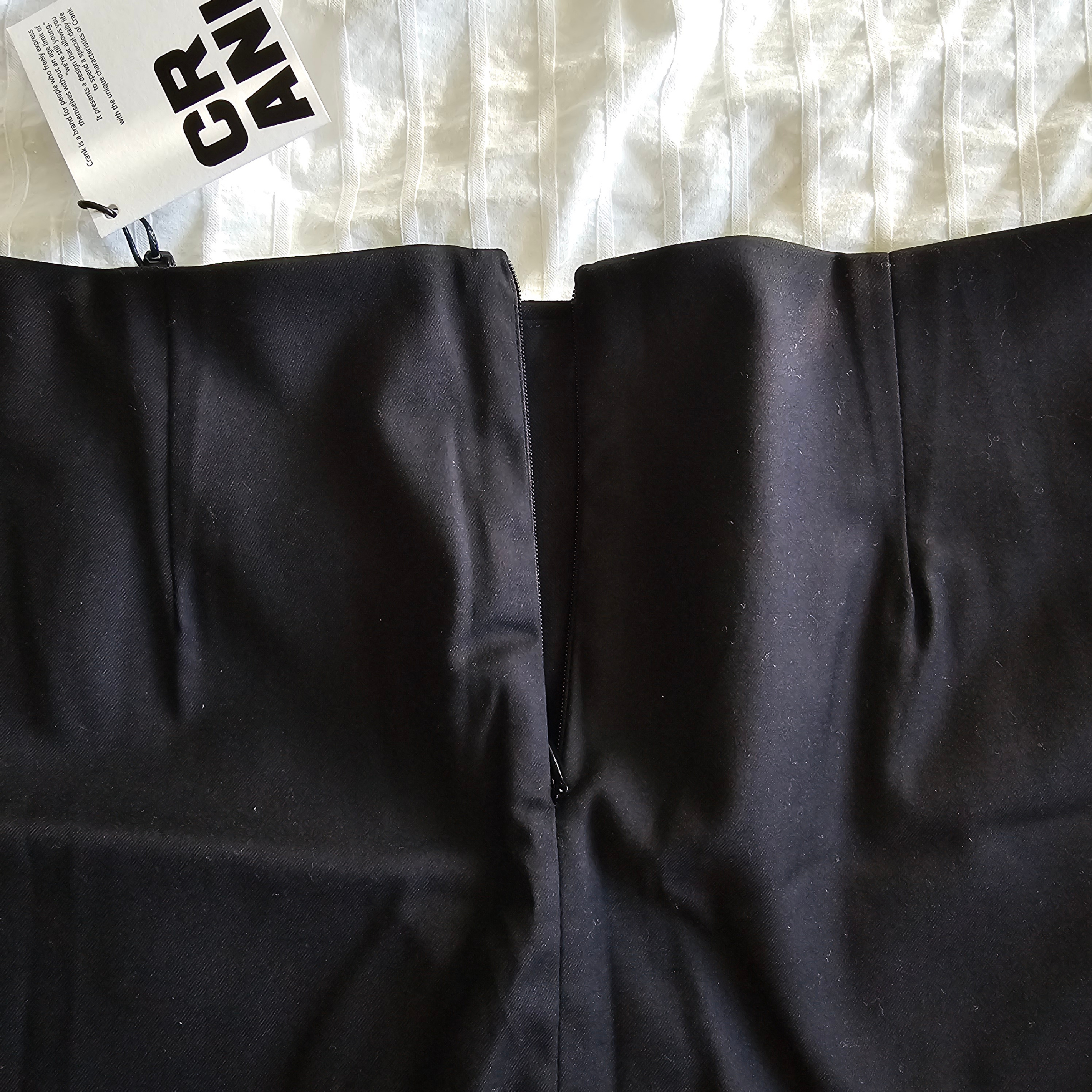 NWT Crank Slit Miniskirt Pants - 2024 - Black - Sz M - photo 5