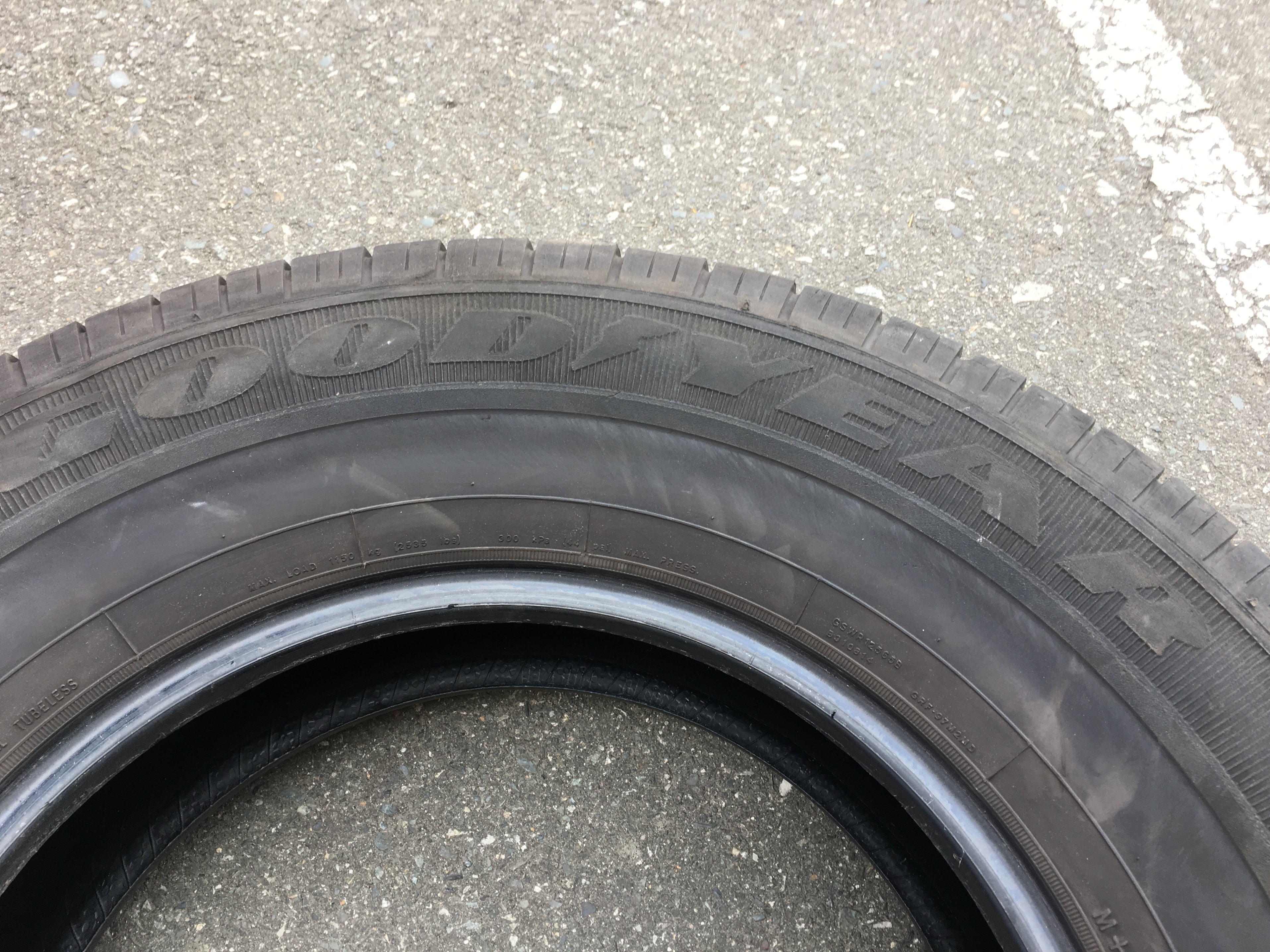 1 X single 265/70/17 Goodyear Wrangler SRA with 60% tread - photo 4