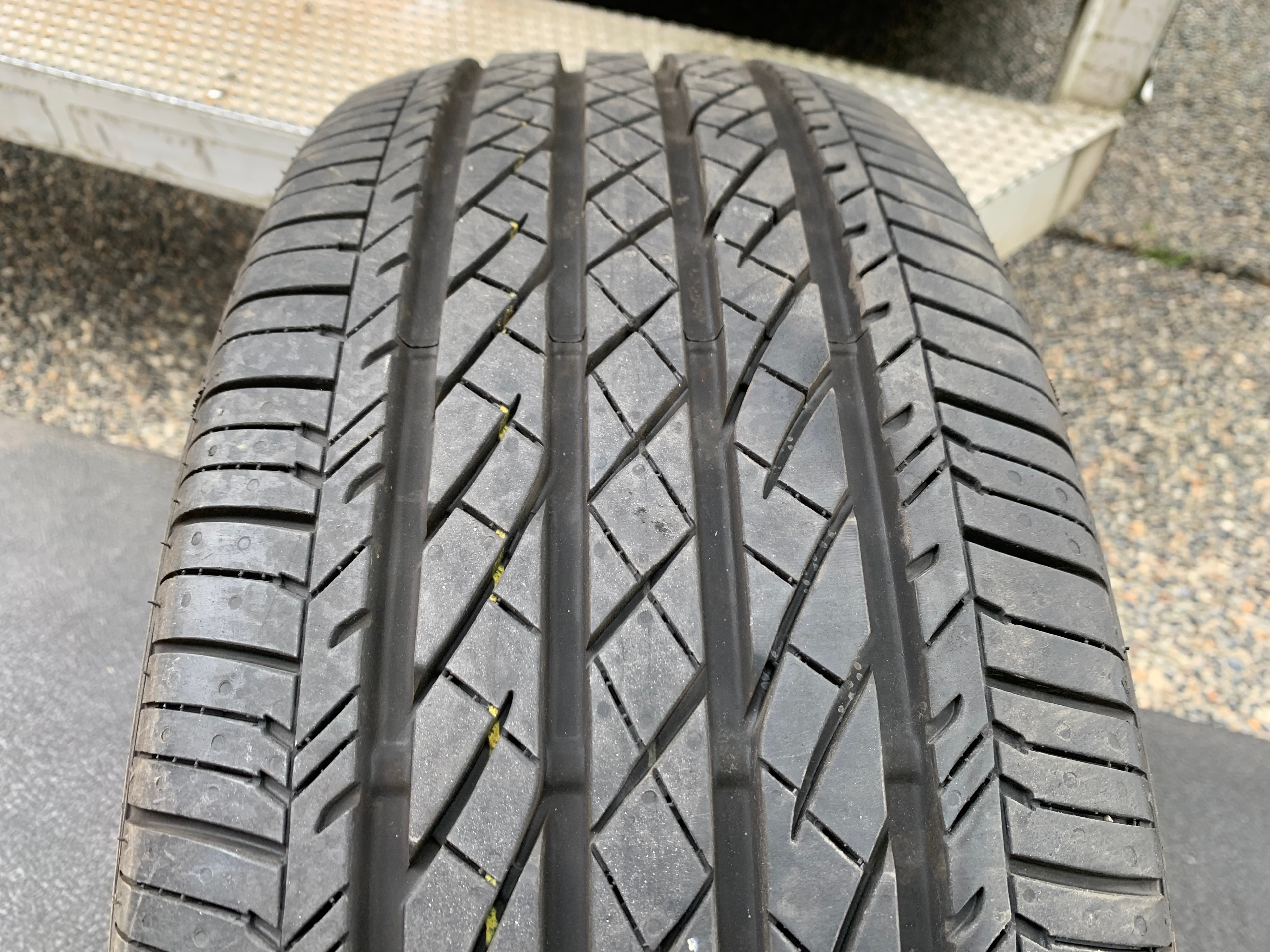 1 X single 215/55/18 Bridgestone Turanza EL440 with 90% tread - photo 3