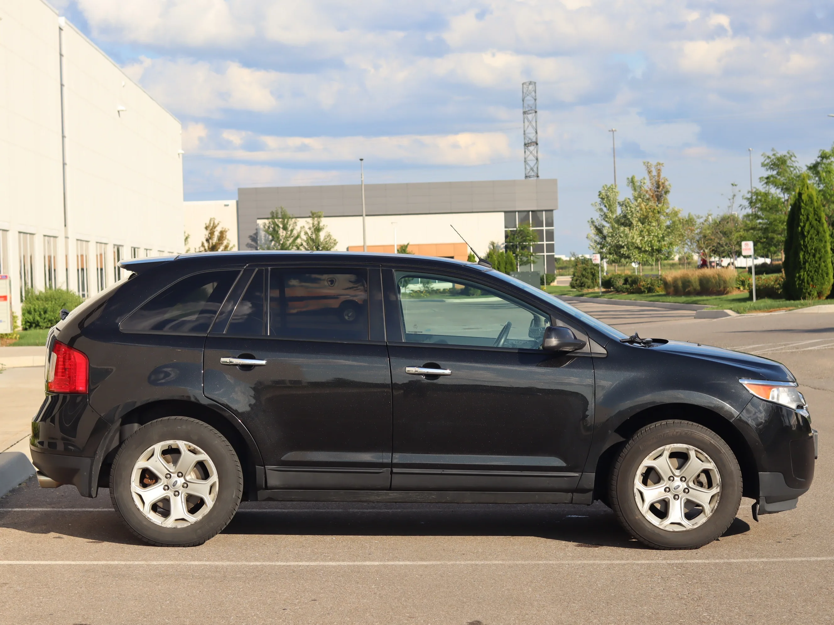 🚗 FOR SALE: 2011 Ford Edge SEL – Reliable, Well-Maintained! 🚗 image indicator(2)