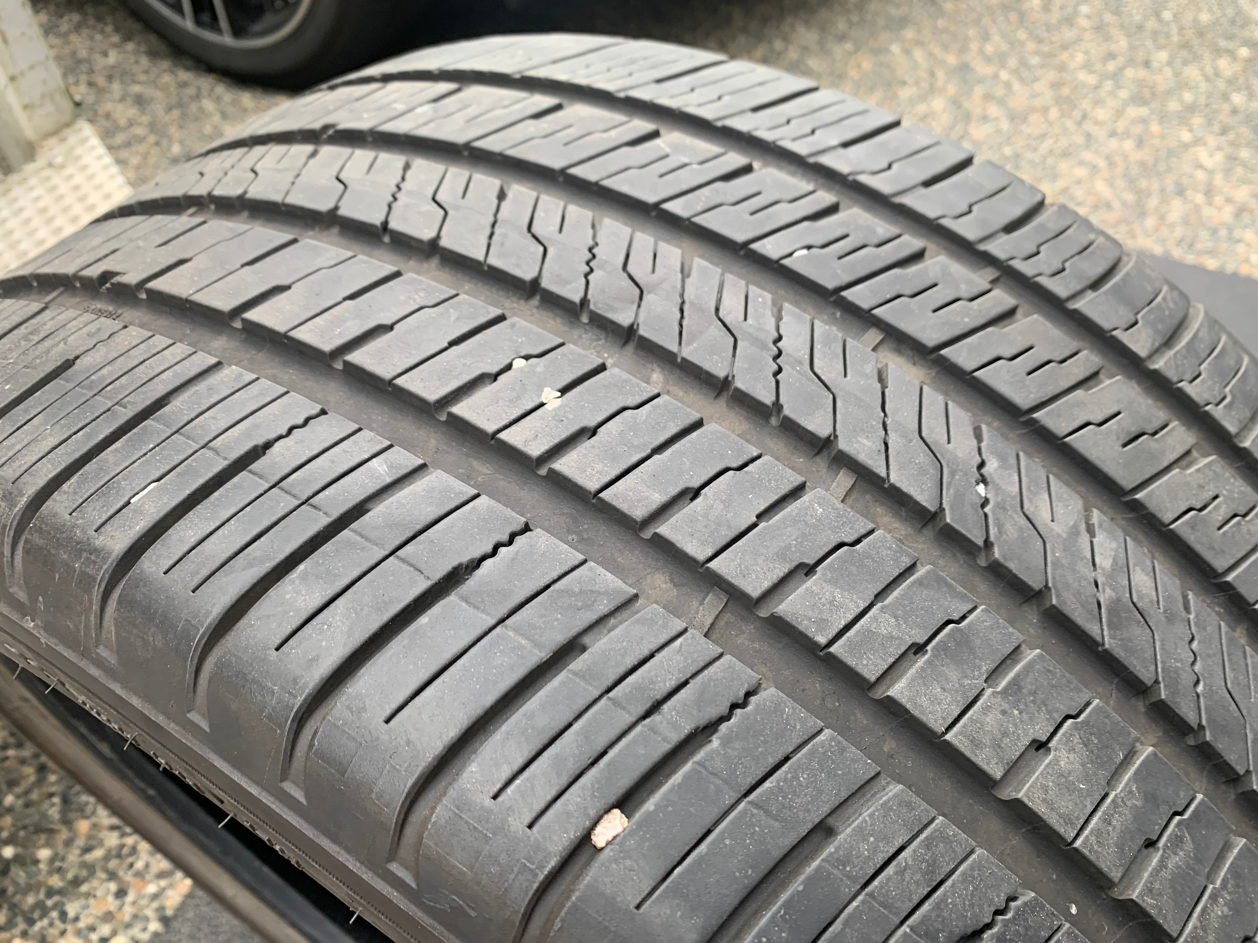 1 X single 275/35/21 Goodyear Electric drive 2 with 65% tread - photo 4