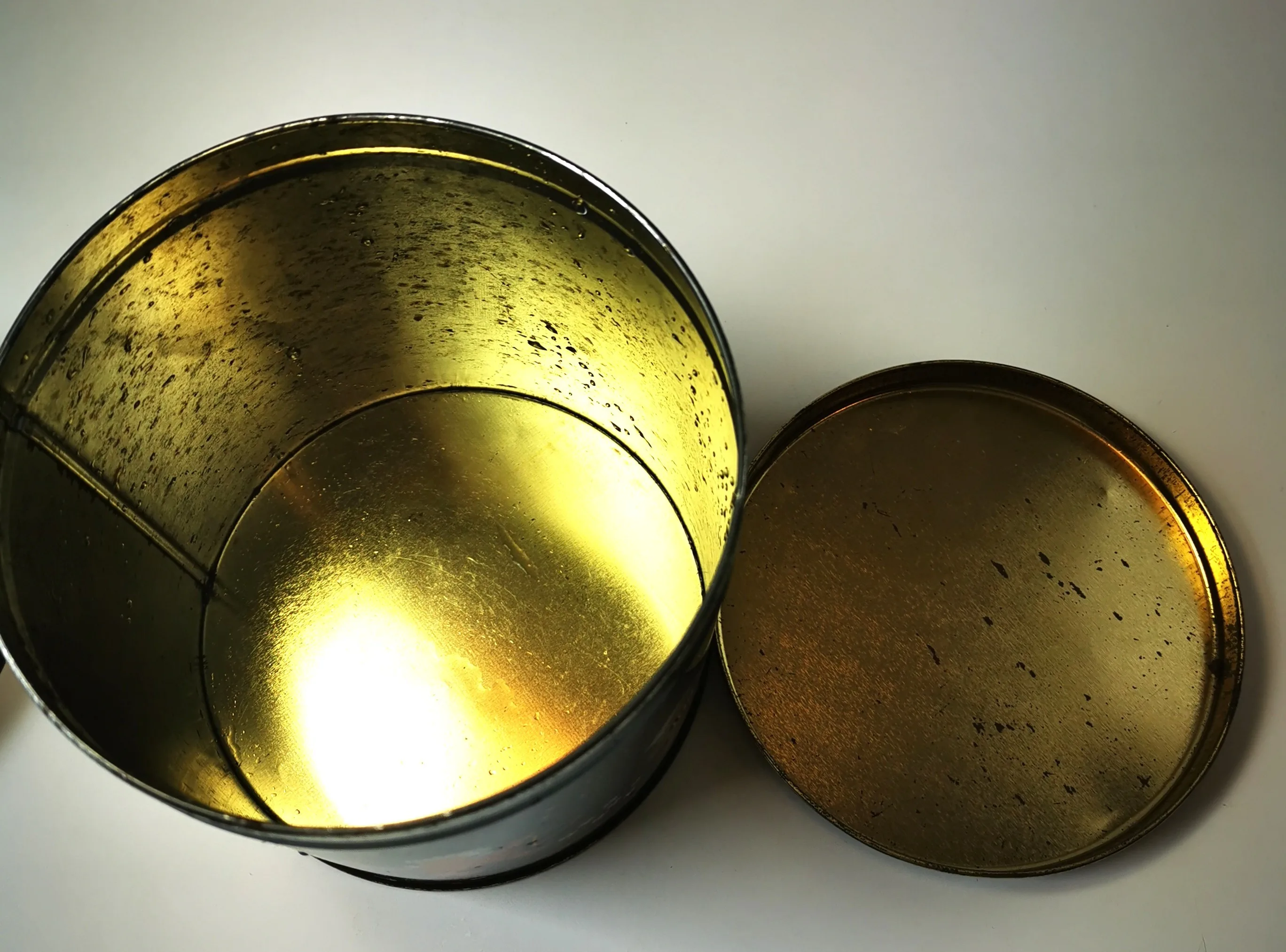 Biscuit Tin Norwegian Christmas Angels - Dancing Singing Angels image indicator(5)