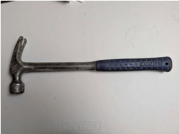 Estwing 22 Oz. framming hammer w/vinyl grip long handle -READ AD thumbnail