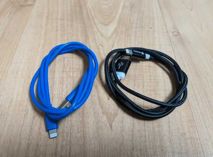 2 Iphone cables 95 cm - new (READ AD) thumbnail