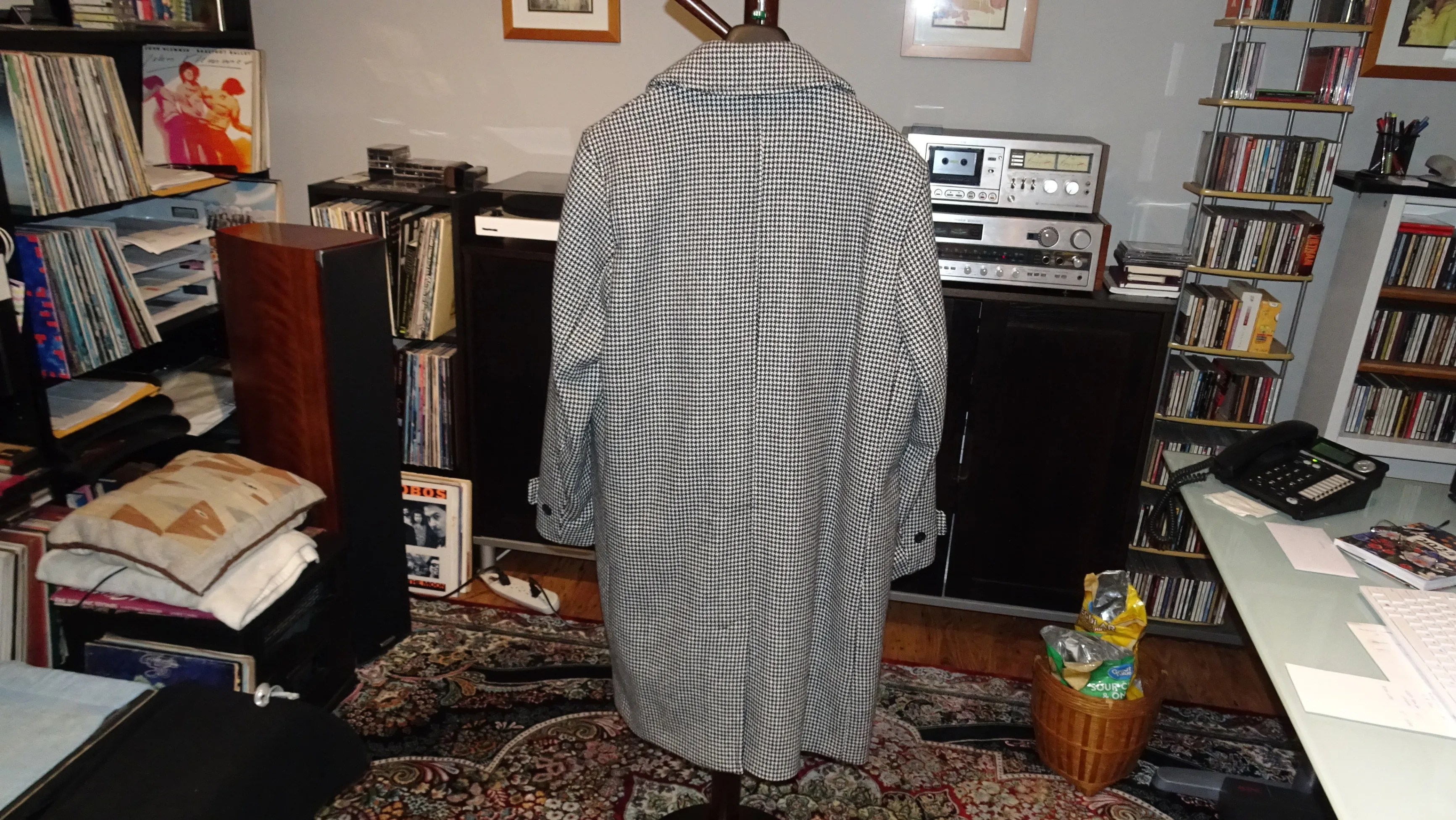 Men's H&M Herringbone Coat Like NEW! image indicator(4)