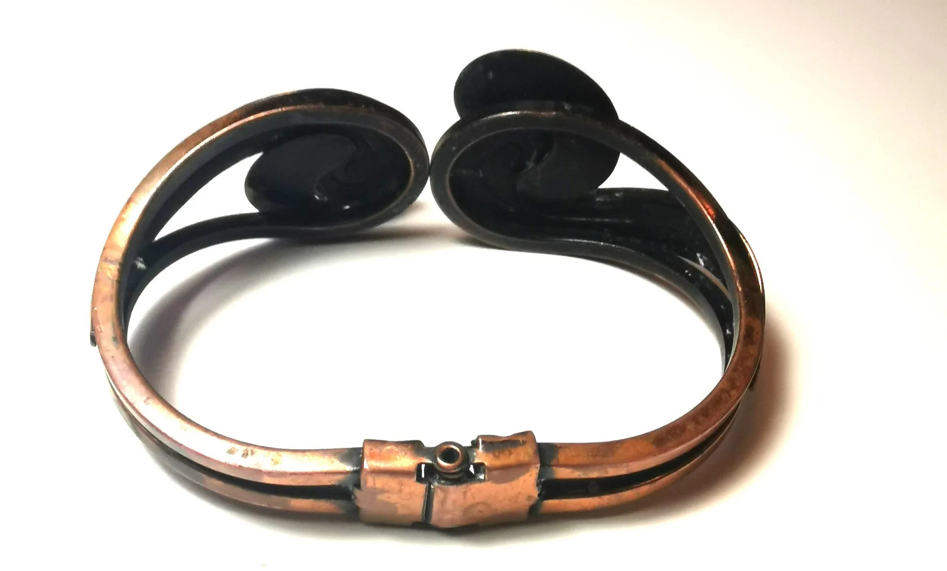 Vintage Copper Hinged Clamper Bracelet Style Cuff Medium image indicator(4)