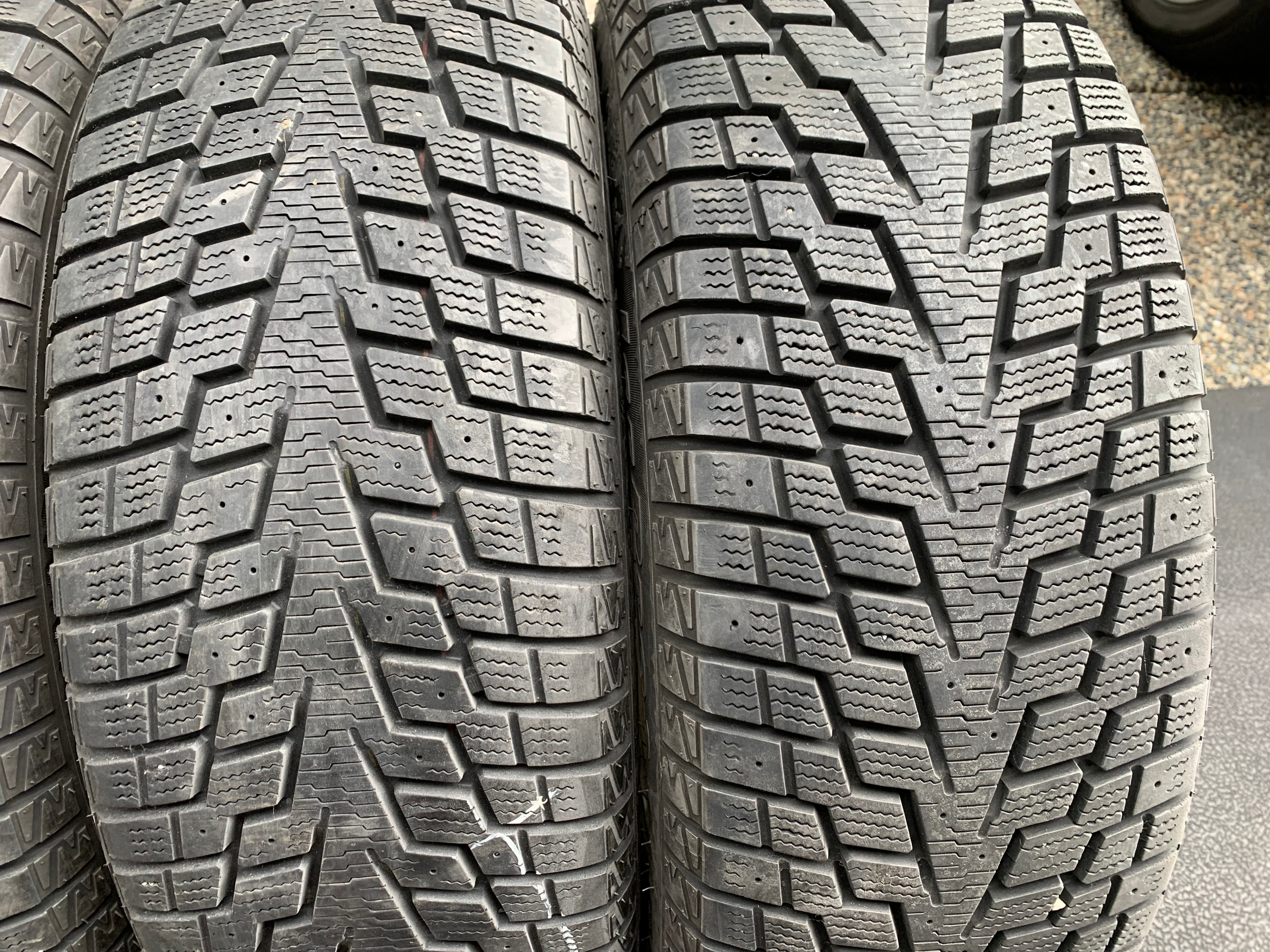 SET of 225/60/17 99T M+S GT Radial Ice Pro 3 with tons of tread - photo 2