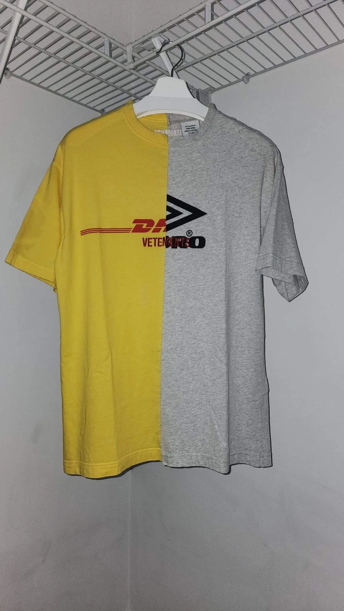 VETEMENTS x DHL x Umbro HK Limited Edition 2018 - Shirt - Size M thumbnail