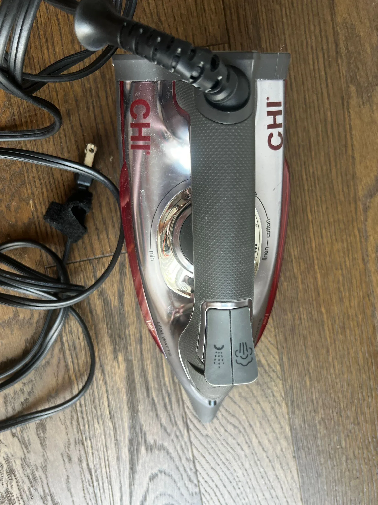 CHI Professional Steam Iron – Adjustable Temp, XL Cord image indicator(9)