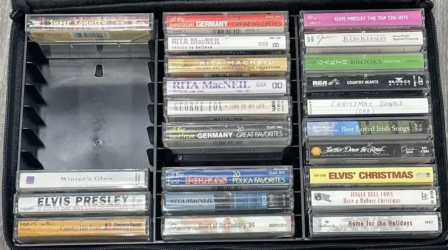 Sony Boombox w/ 120+ Christmas Music Cassette Tapes – Mega Bass image indicator(5)