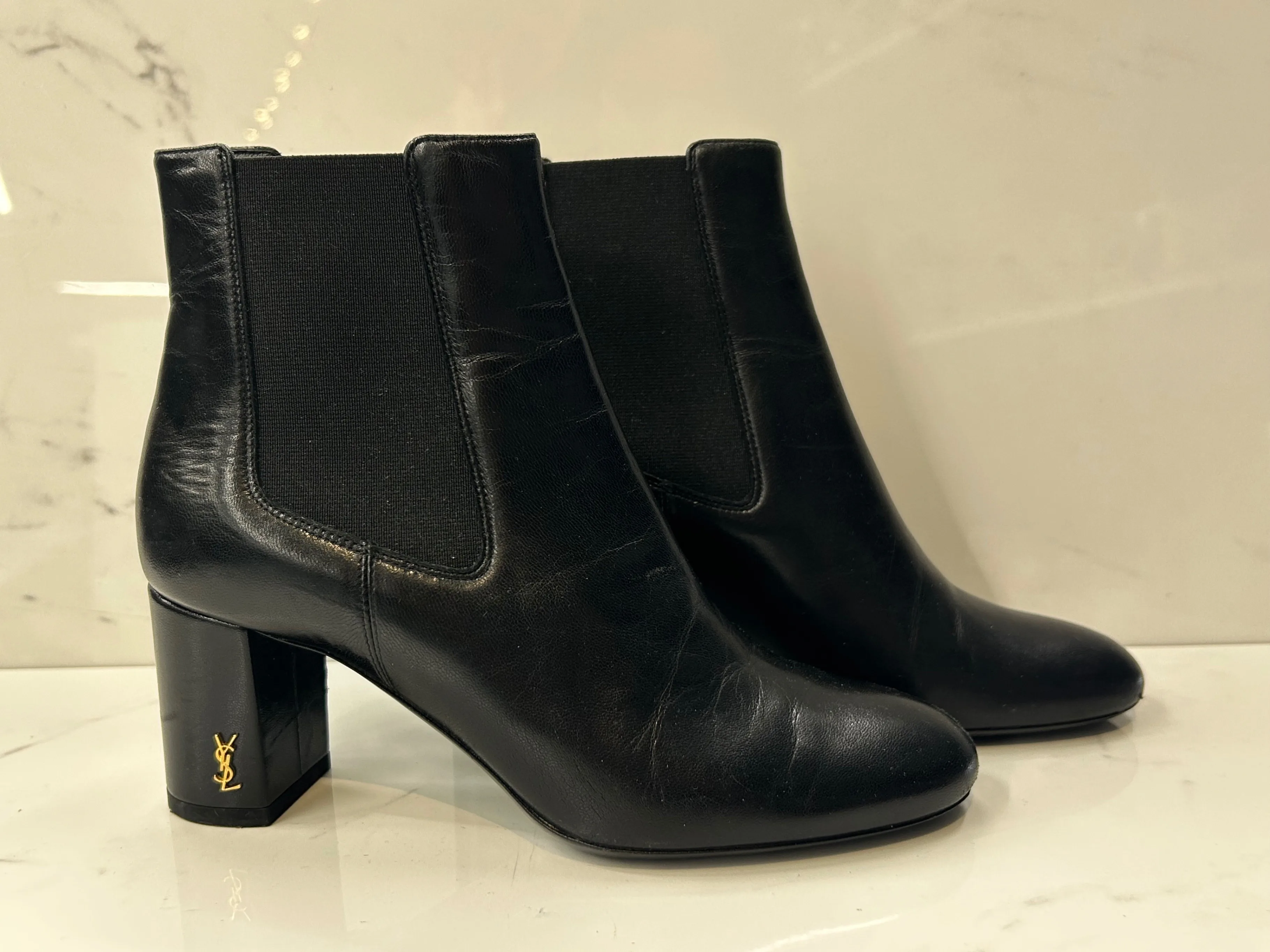 Saint Laurent Leather Chelsea Boots - Black Boots thumbnail
