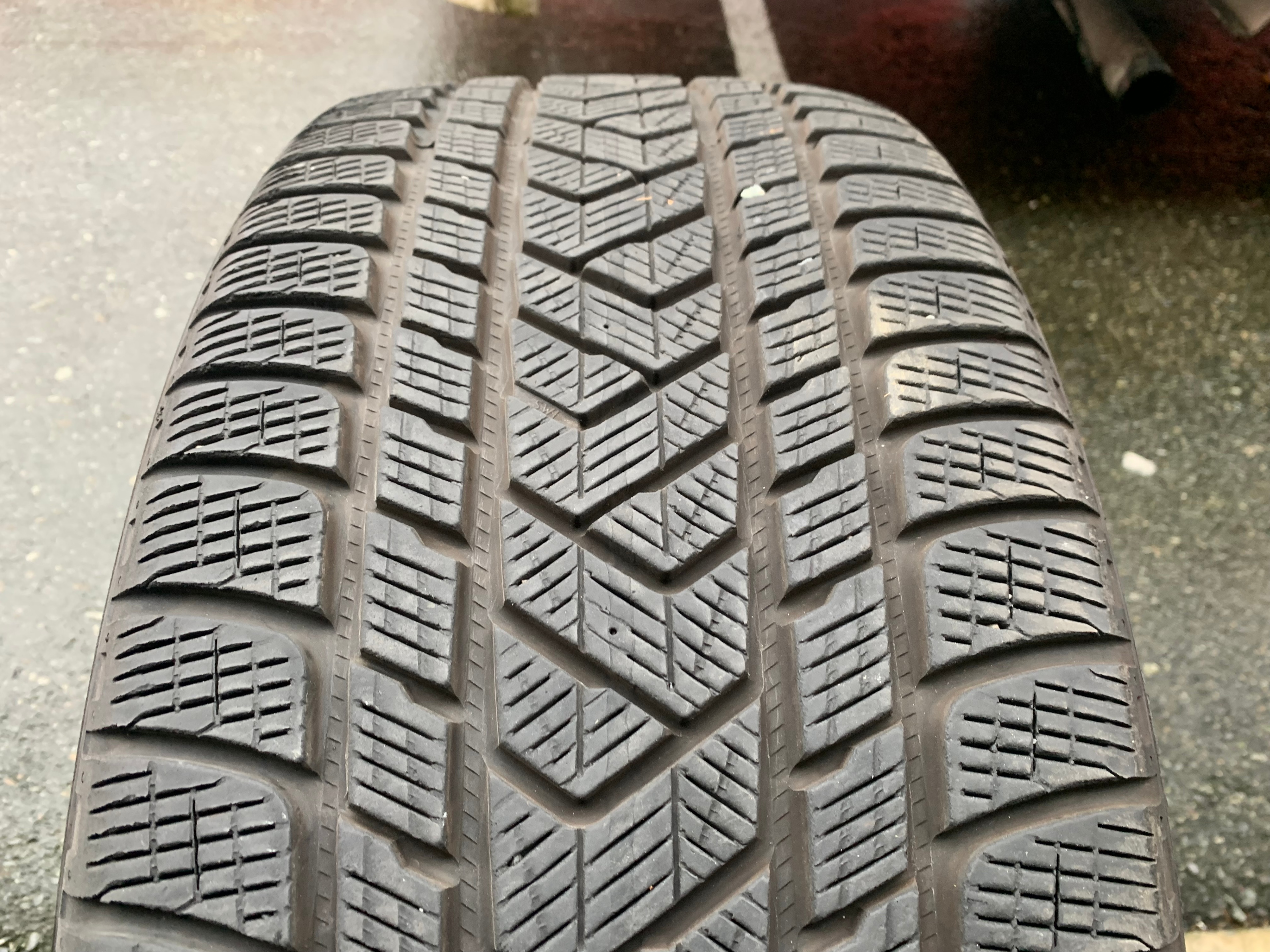 1 X single 285/40/22 M+S 110V Pirelli scorpion winter 80% tread - photo 3