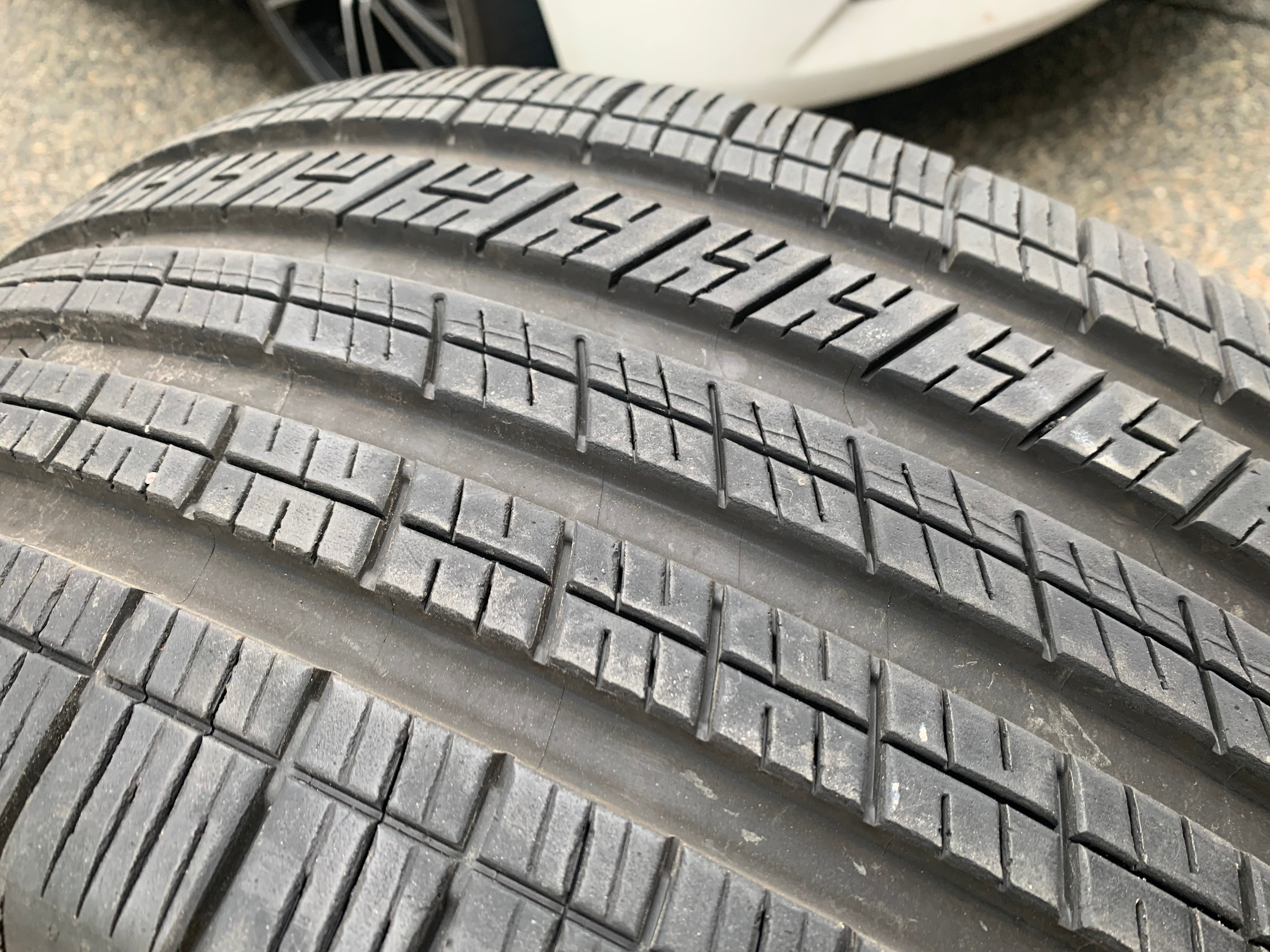 1 X single 255/45/21 Michelin Pilot Sport A/S 4 with 80% tread - photo 4