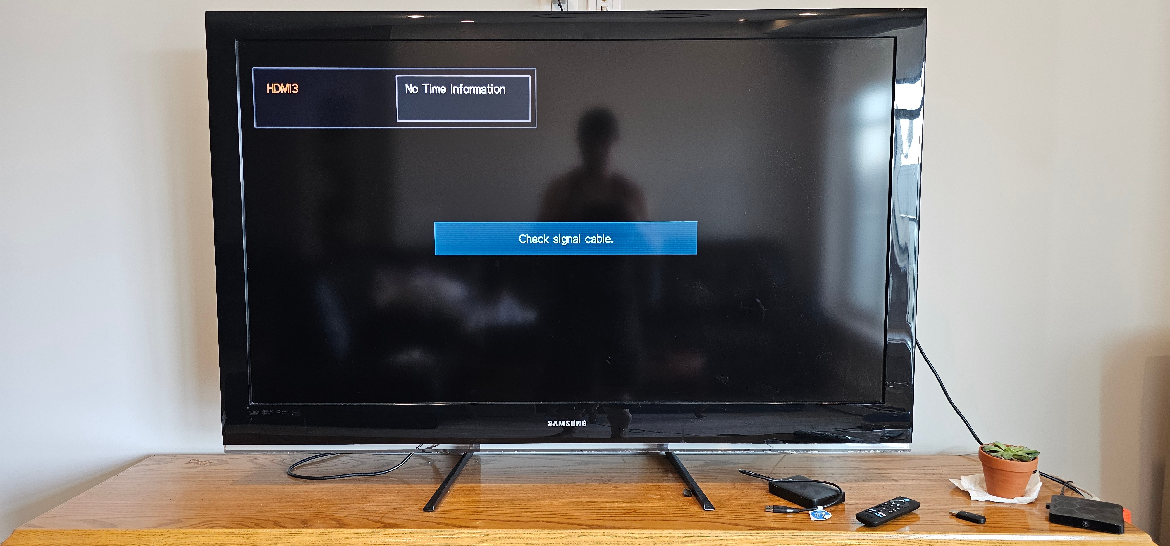 Samsung 52" 1080P LCD TV + Amazon Fire Stick - photo 2