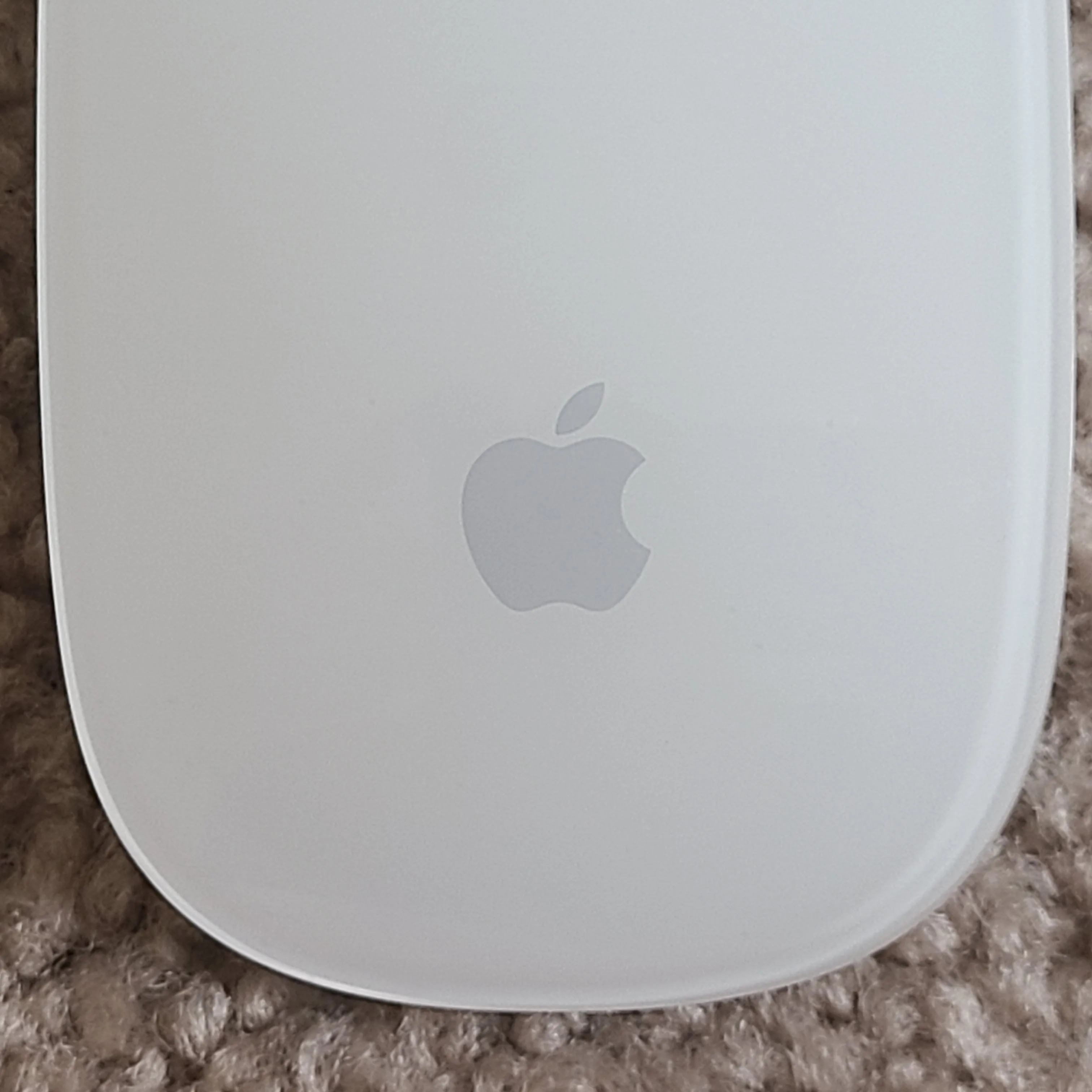 Apple Magic Mouse A1296 Wireless Bluetooth Mouse - White/Silver image indicator(2)