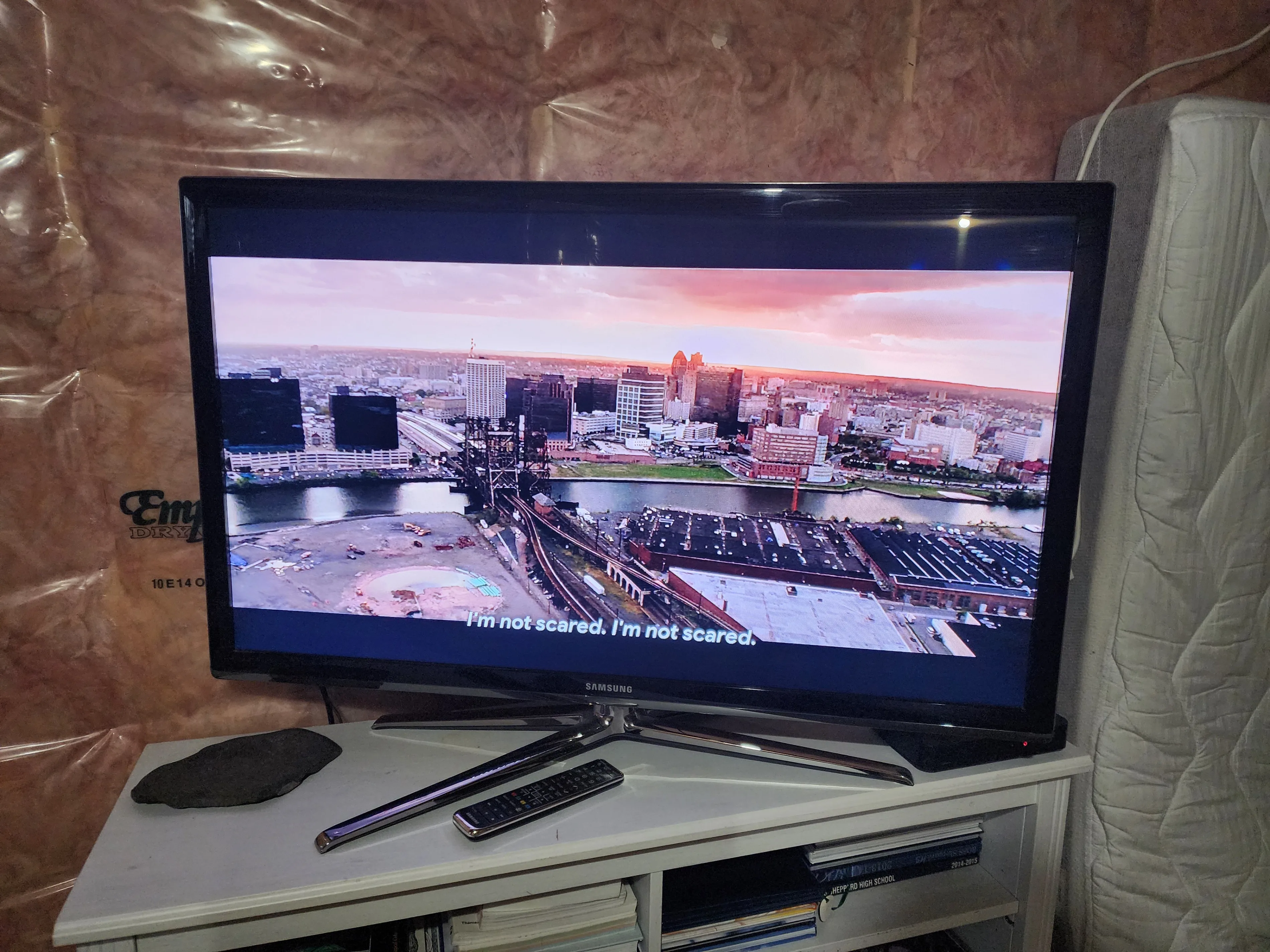 Samsung TV - 46" LED 7000 Series image indicator(2)