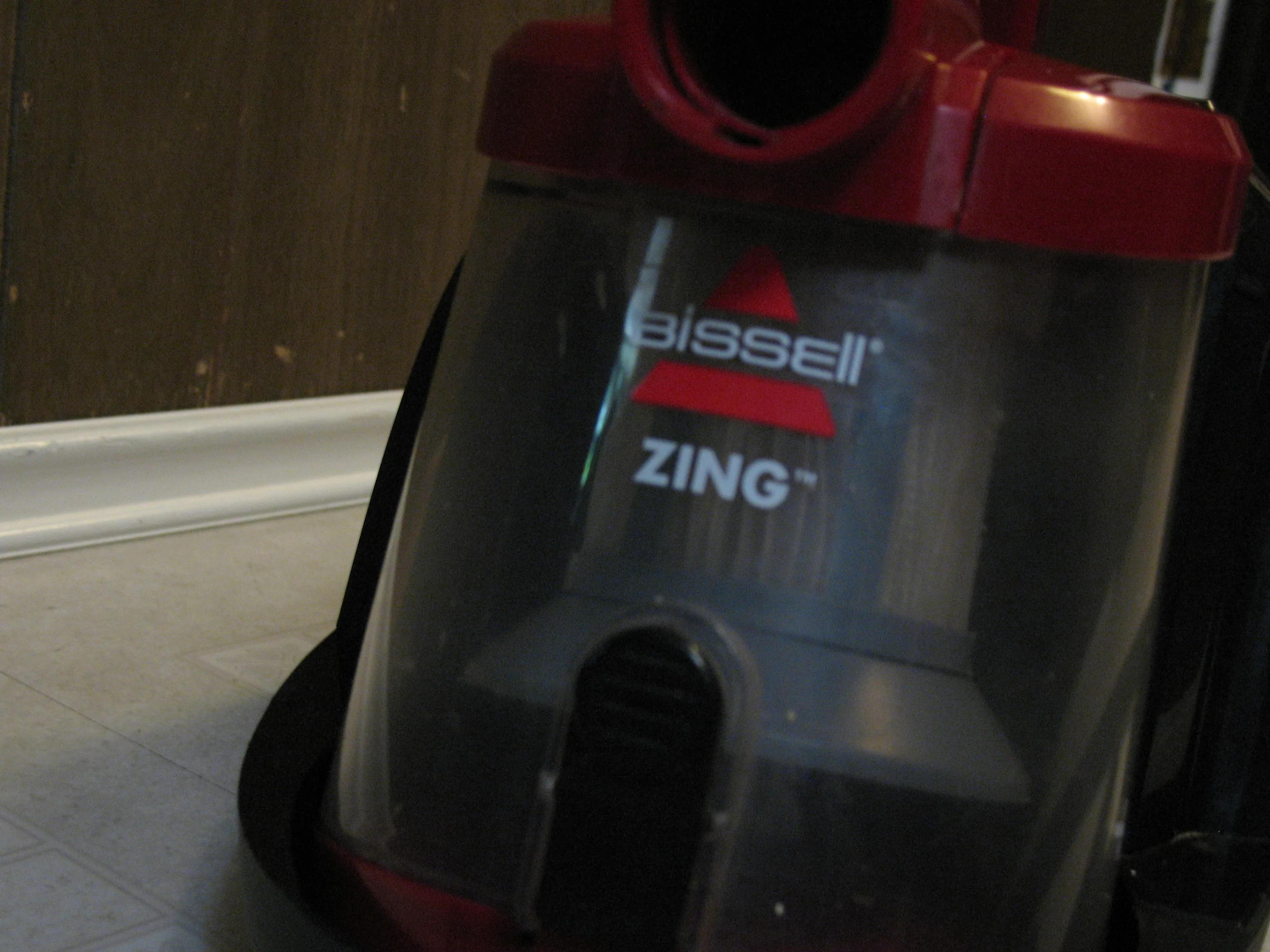 BISSELL Compact Canister Vacuum Cleaner image indicator(6)