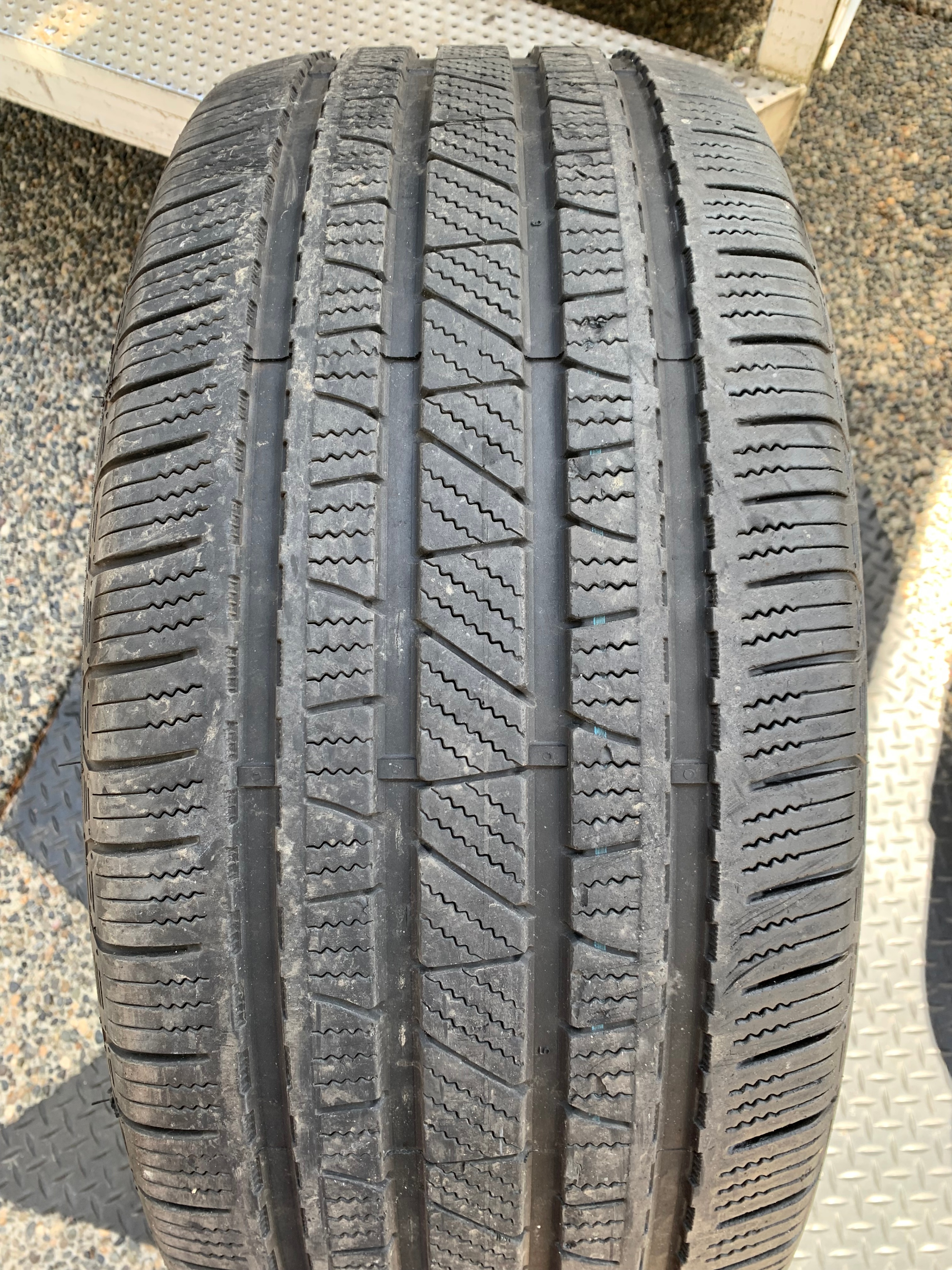 1 X single 275/50/20 Cooper Discoverer SRX LE MO with 65% tread