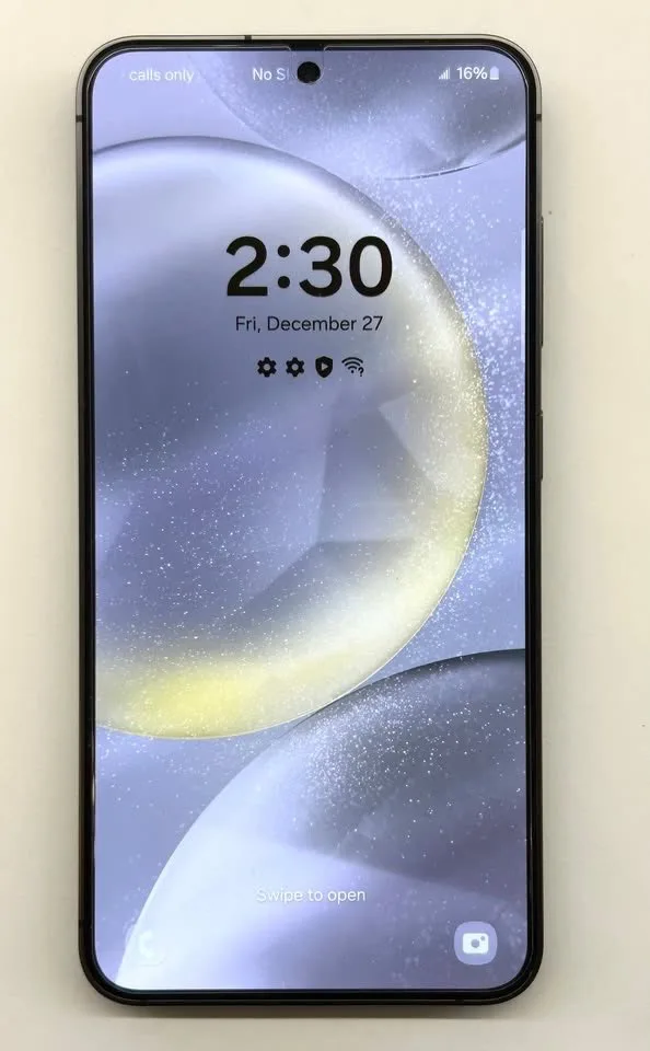 Samsung Galaxy S24 thumbnail