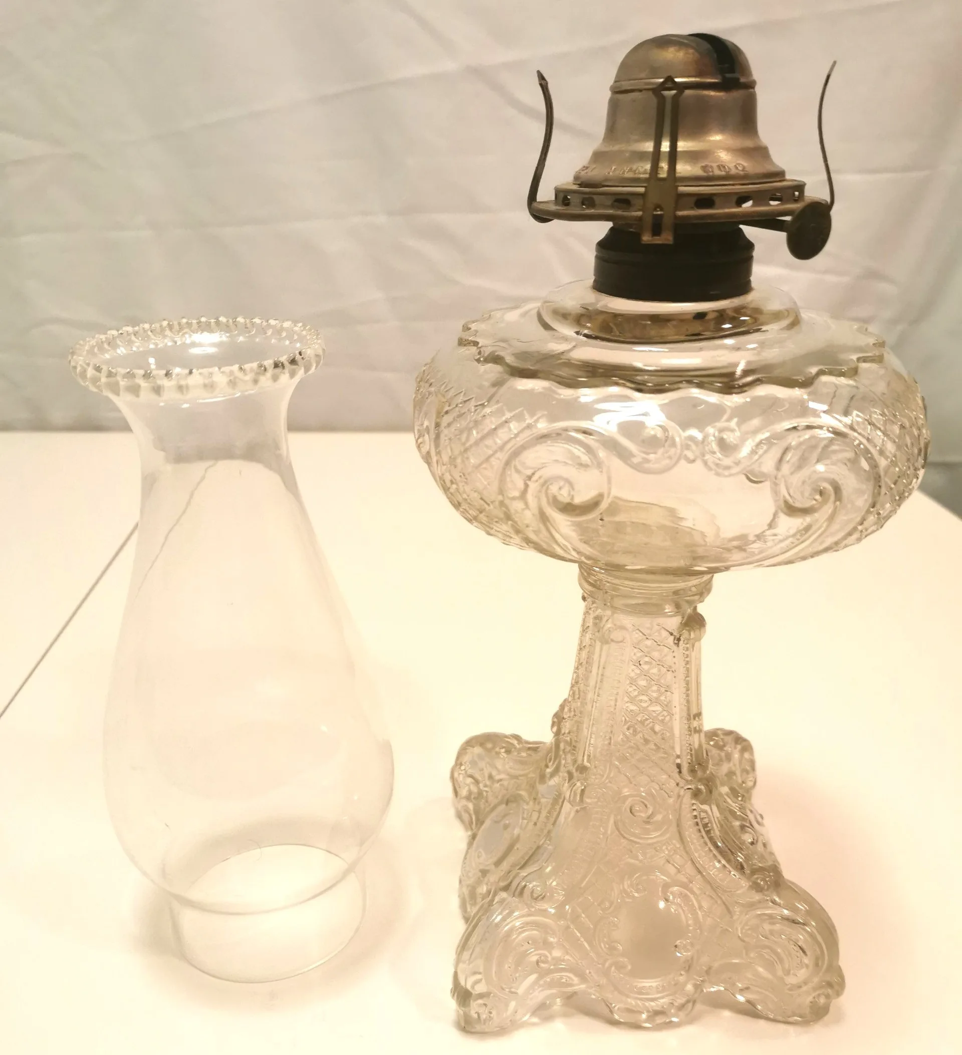 Large Excellent Condition Vintage Lamp Clear Decorative Base 19" image indicator(6)