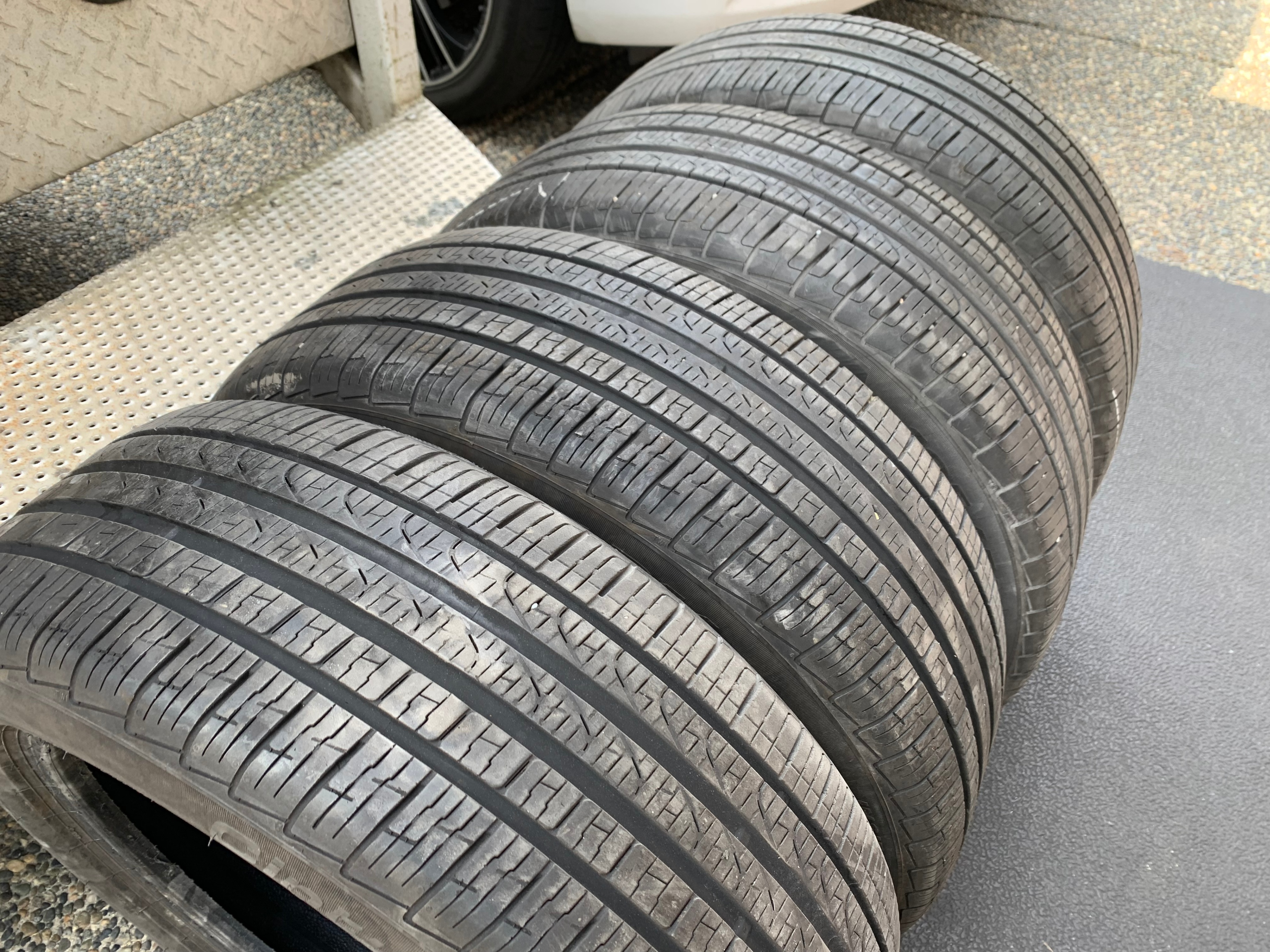 SET of 195/55/16 M+S Pirelli P7 Cinturato A/S Plus II good tread - photo 4