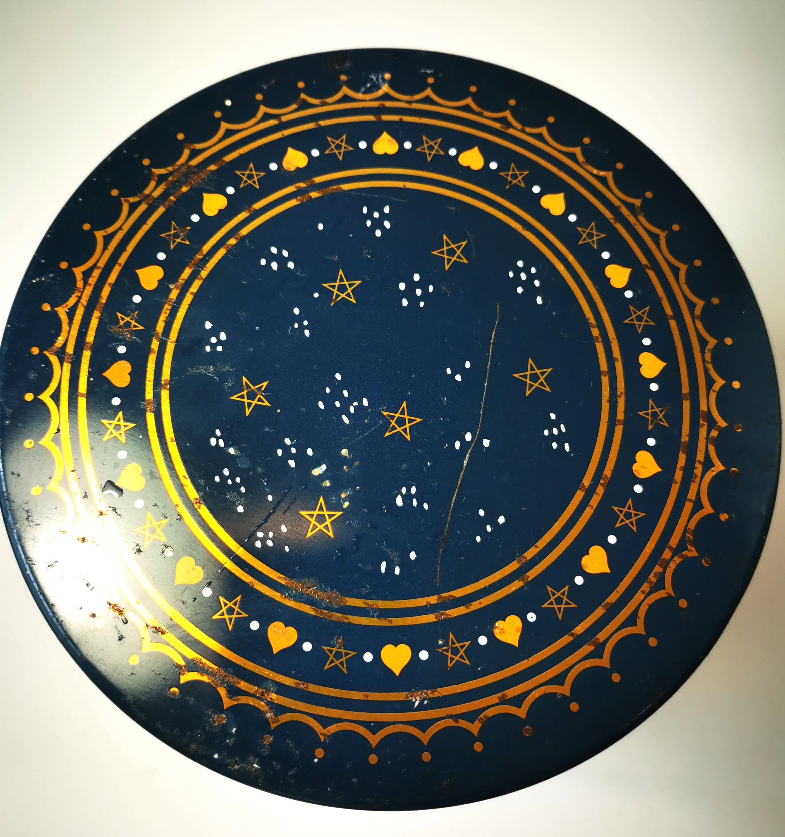 Biscuit Tin Norwegian Christmas Angels - Dancing Singing Angels image indicator(3)