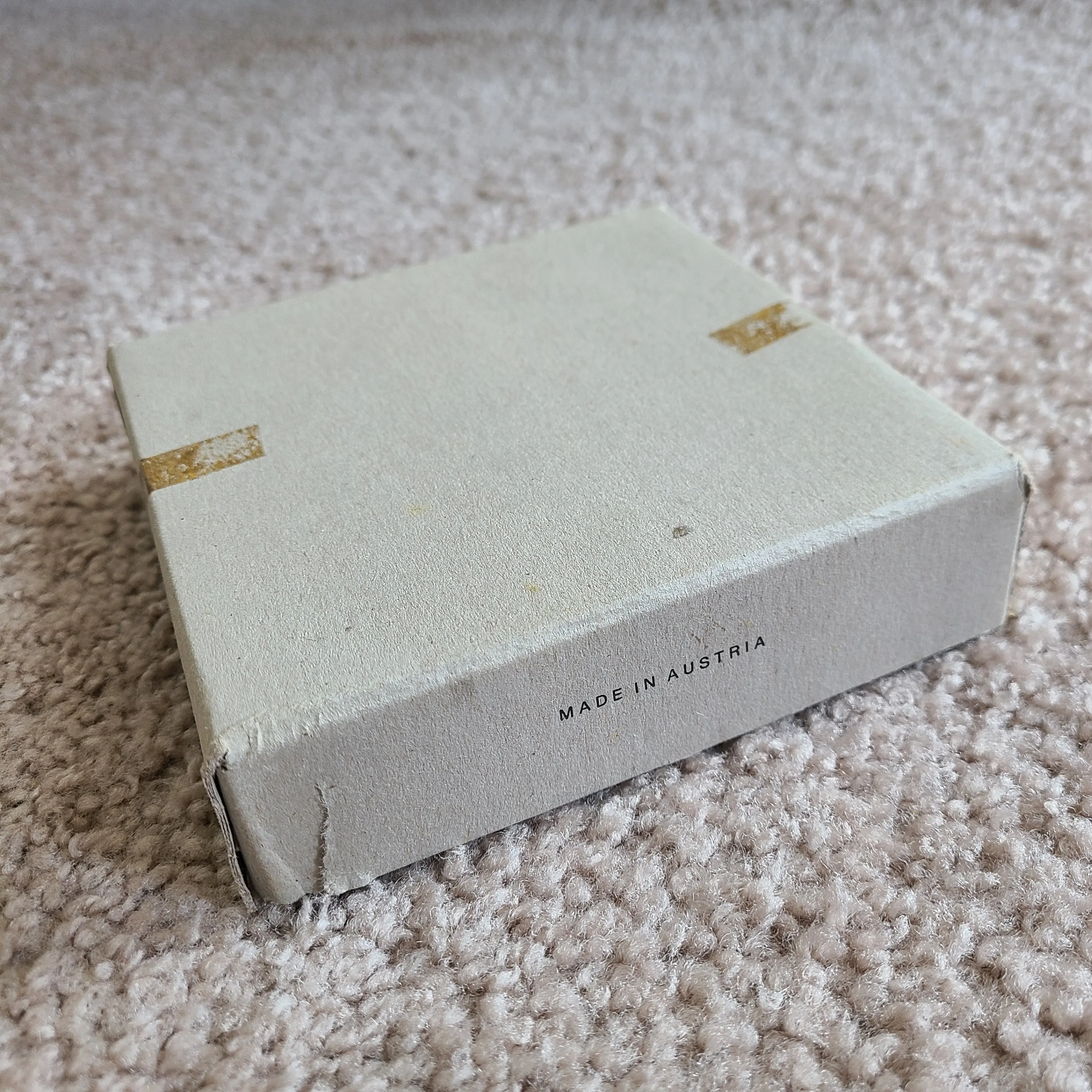 1" x 1/4" Industrial Narrow Crown Staple (stock: 2 boxes left) image indicator(4)