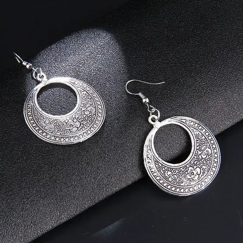 Vintage Silver Earrings thumbnail
