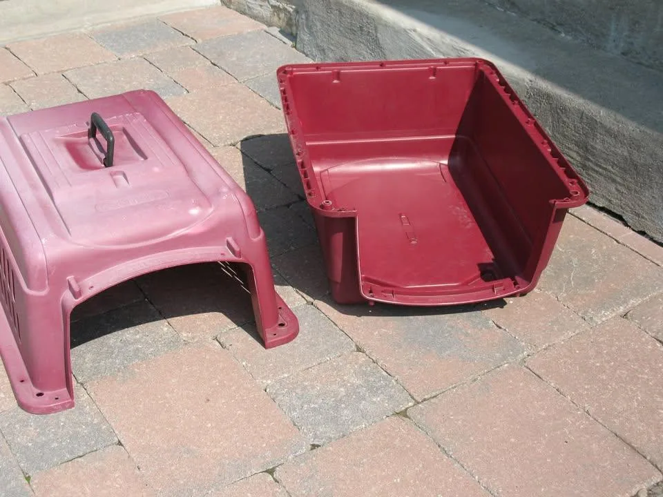 Red Pet Crate image indicator(4)