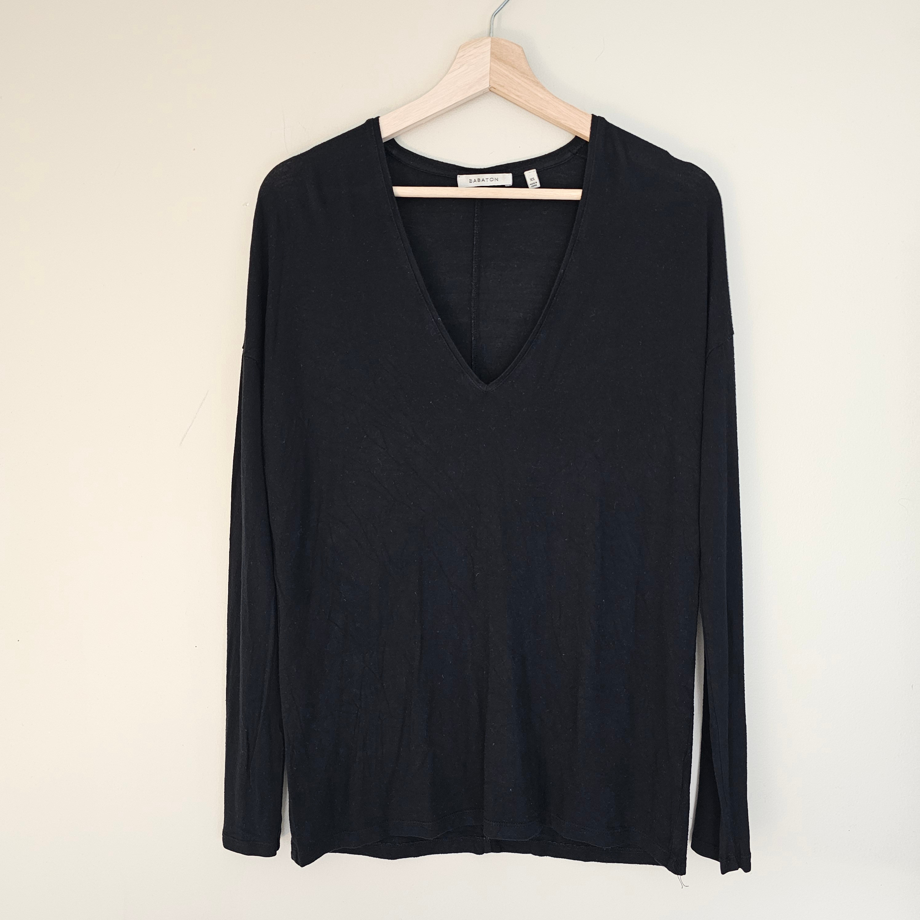 Bundle of 10 Various Tops - Aritzia/Uniqlo/Asos